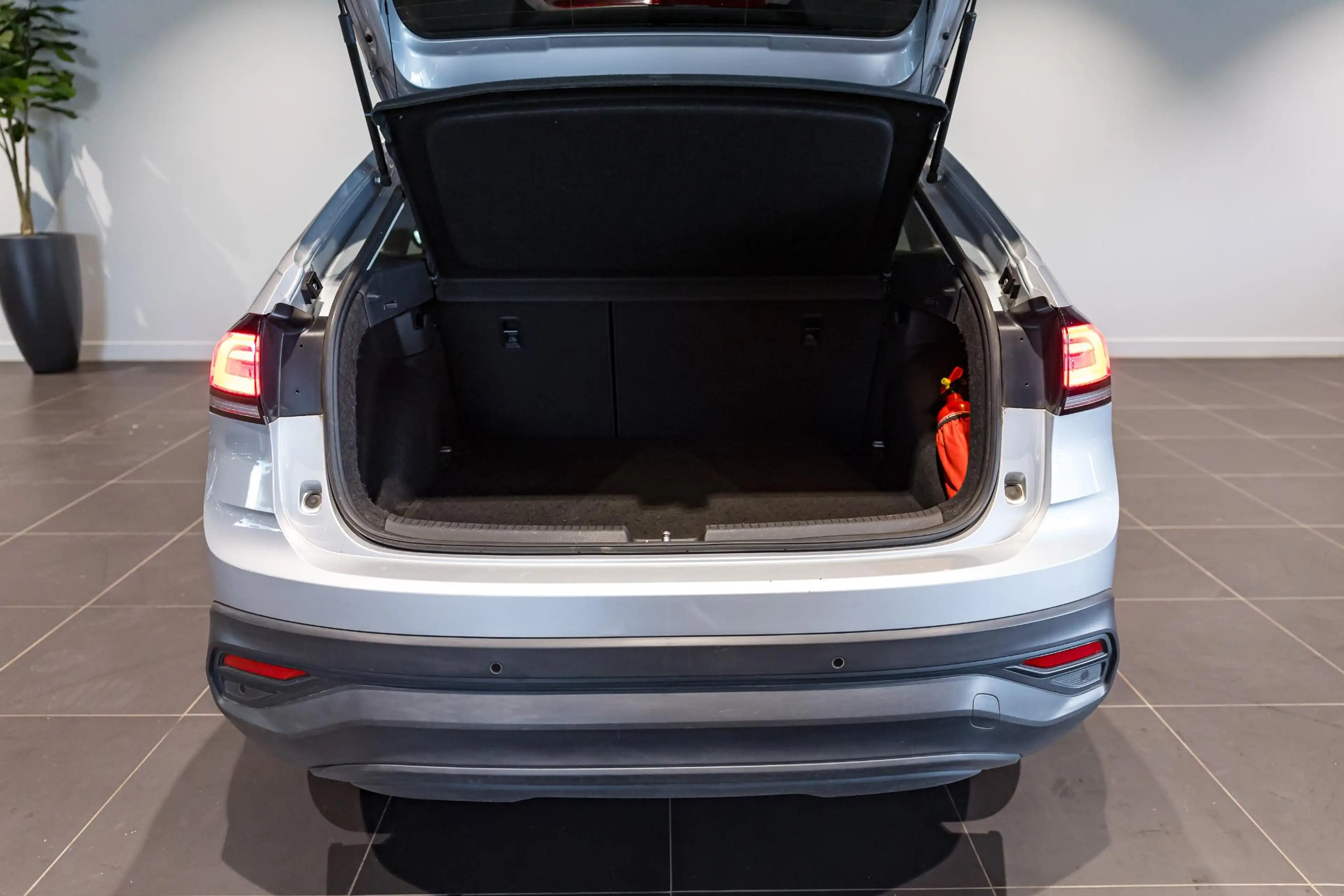 Volkswagen Taigo 1.0 TSI 81KW DSG Life | Camera | PDC V+A | Carplay — photo 12