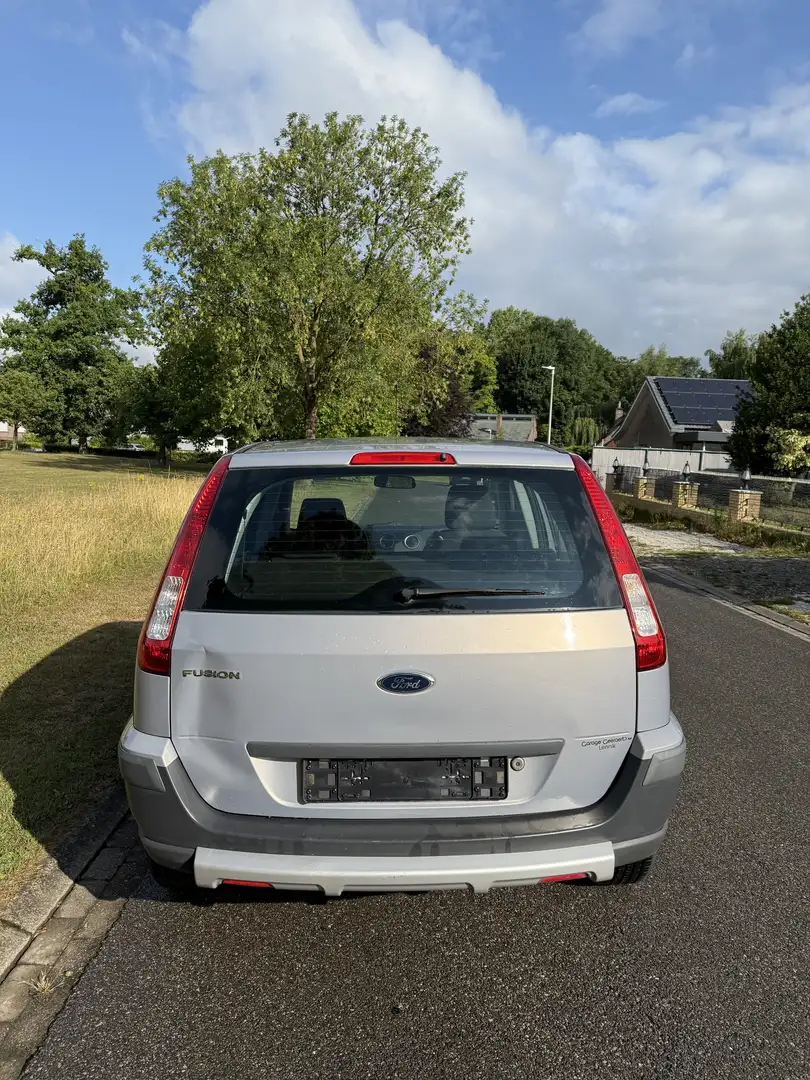 Ford Fusion 1.4i Xtrend - 2