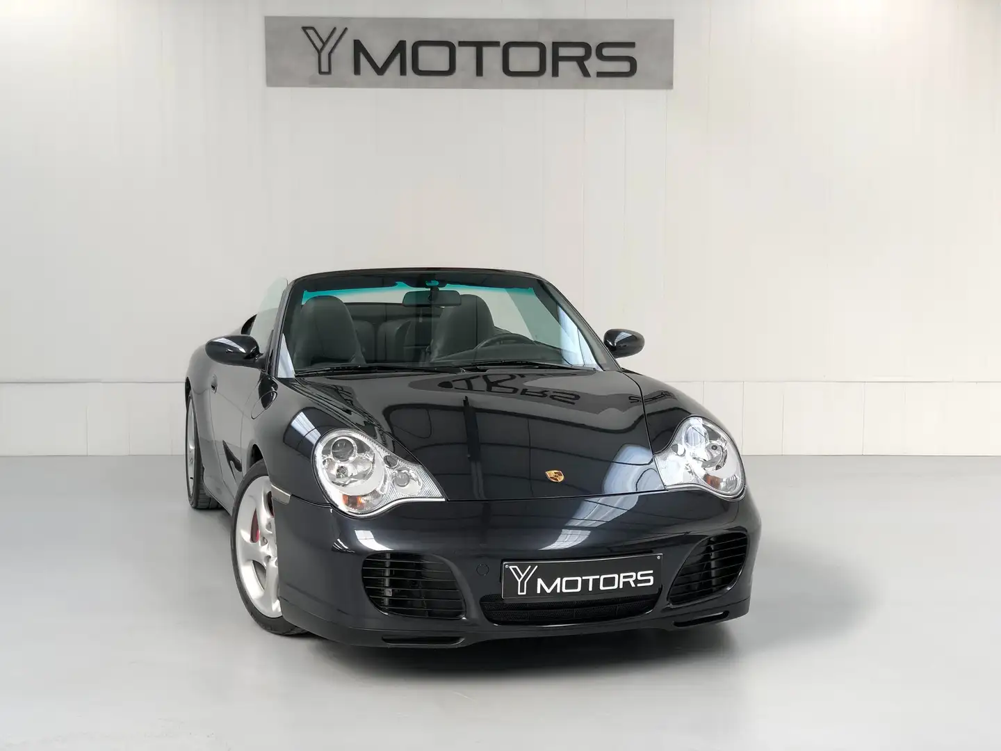 Porsche 911 996 CARRERA 4S CABRIO 3.6i 64.000 KM! + HARDTOP Grijs - 1