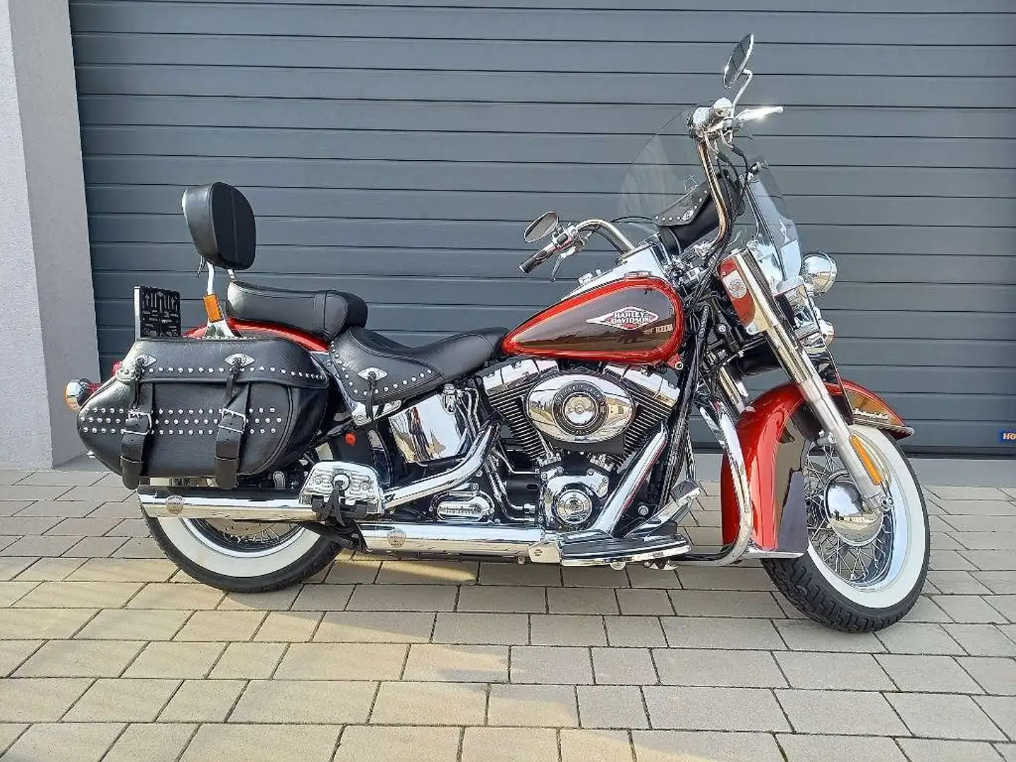 Harley-Davidson Heritage Softail Classic FLSTC Rood - 1