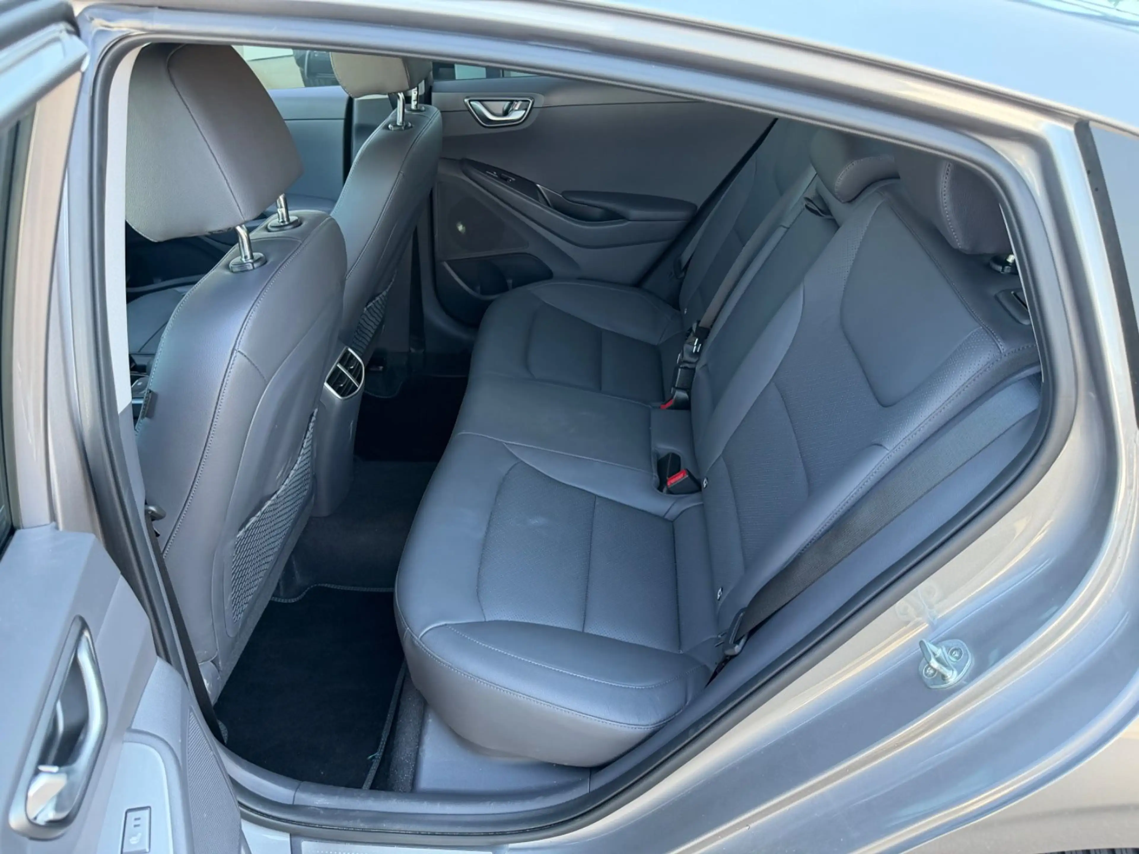 Hyundai IONIQ Ioniq Prime Elektro — photo 11