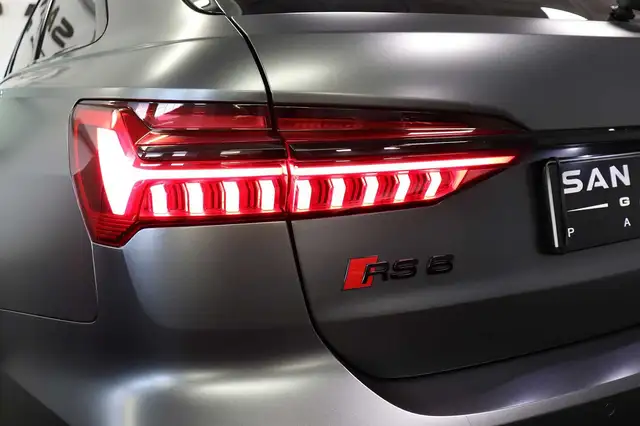 Audi RS6 view 13