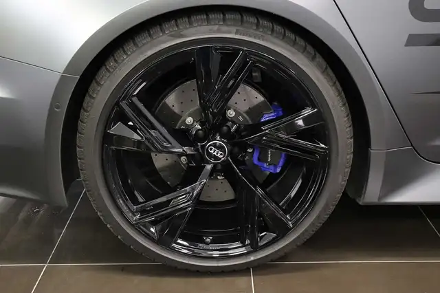 Audi RS6 view 15
