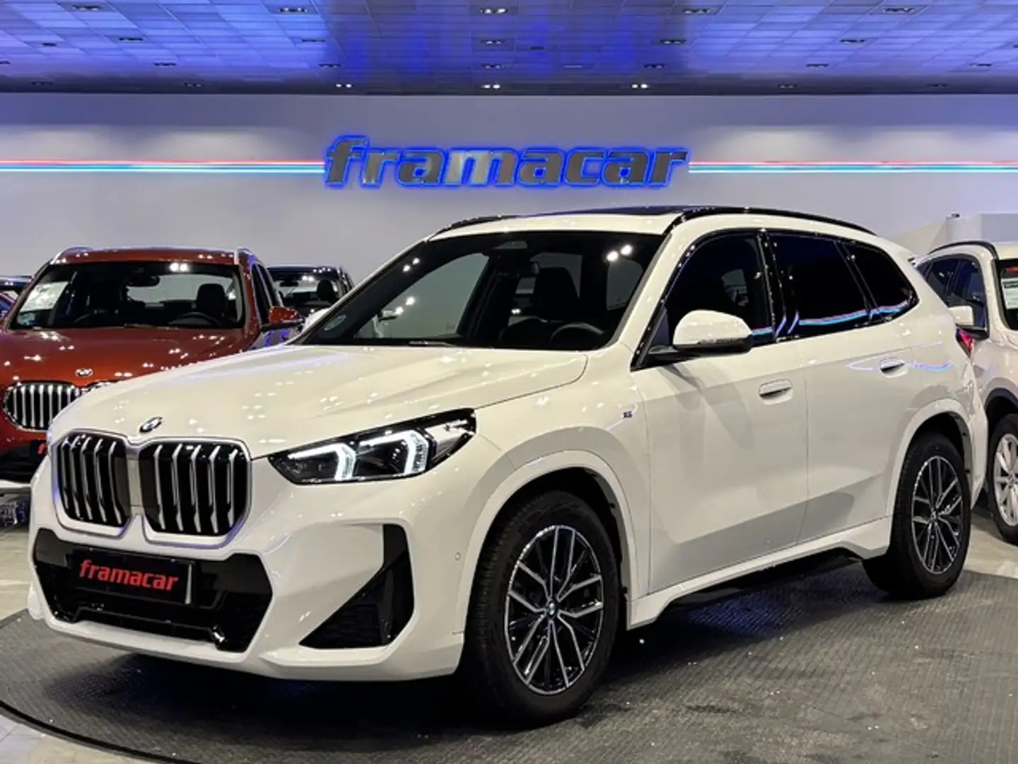 BMW X1 sDrive 18dA Blanc - 1