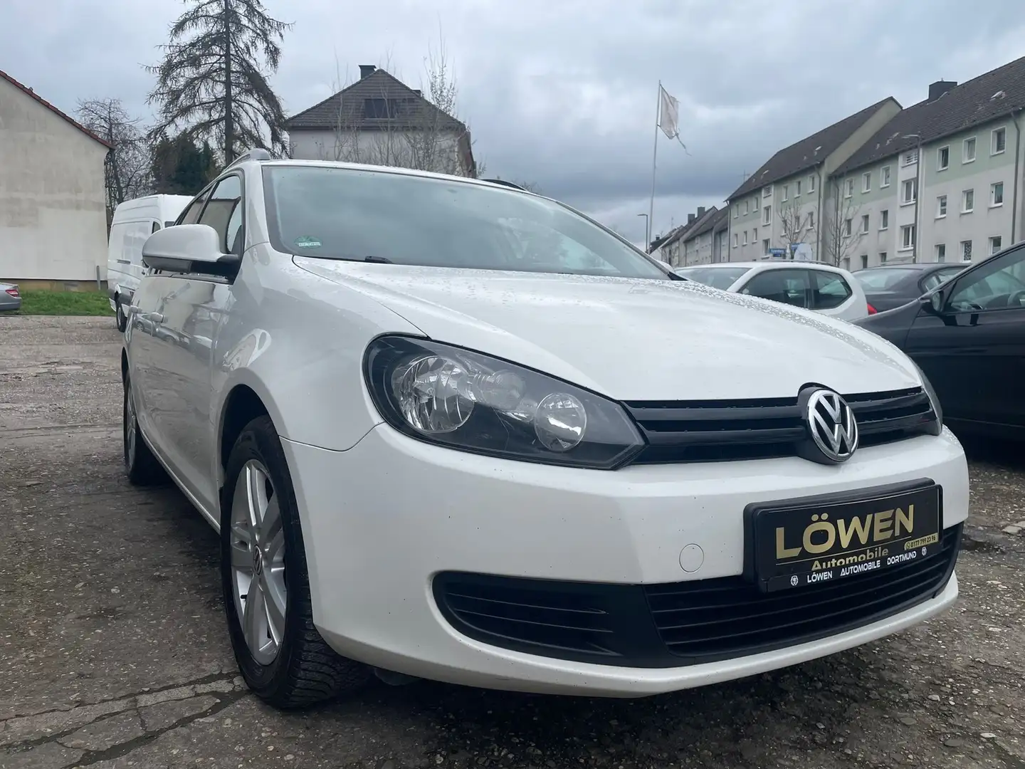 Volkswagen Golf Variant Trendline " Biały - 2
