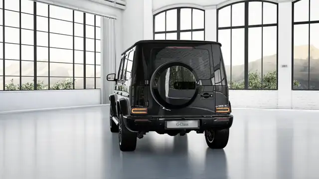 Mercedes-Benz G-Class view 3