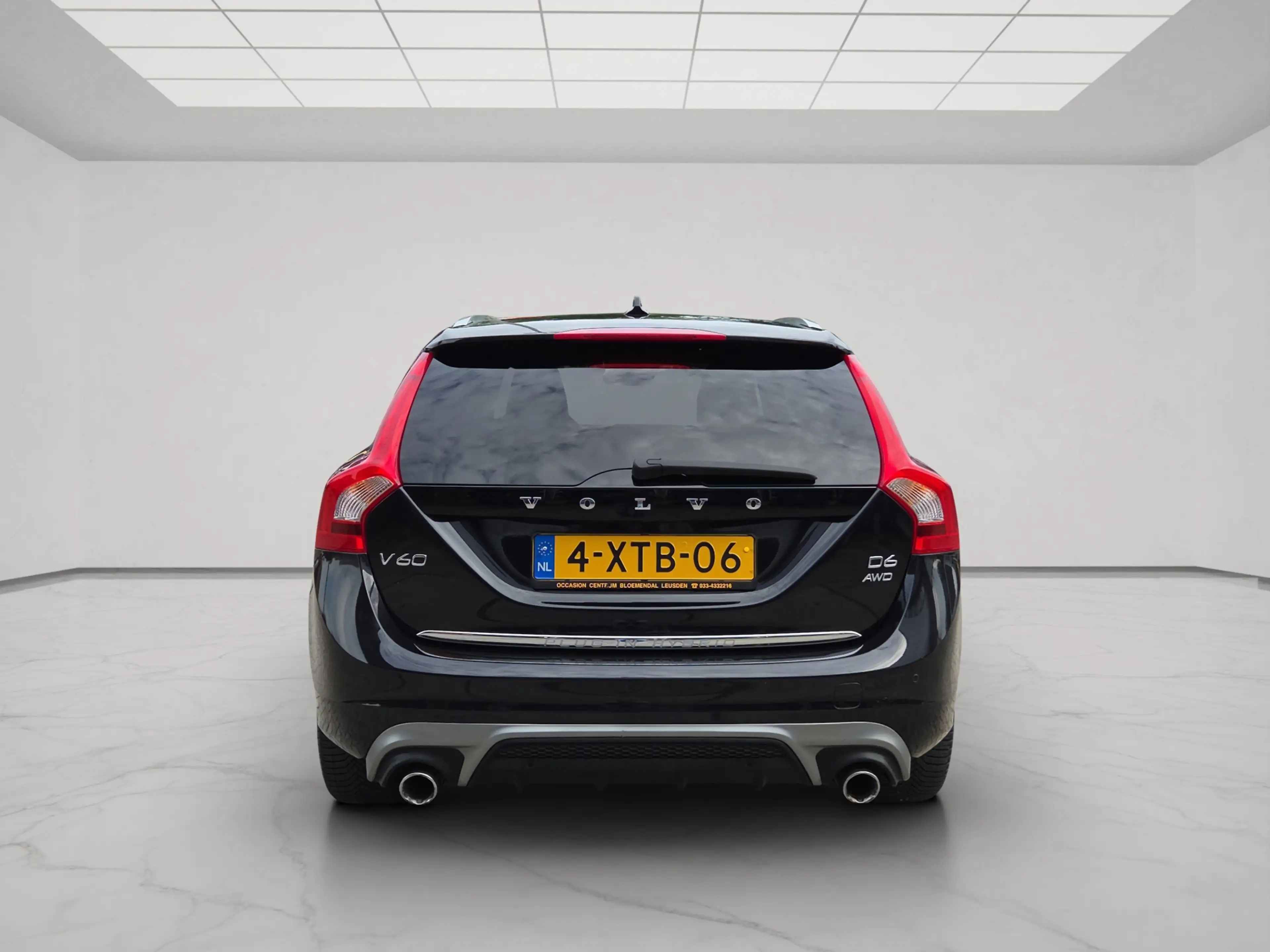 Volvo V60 2.4 D6 AWD Plug-In Hybrid R-Design — photo 9
