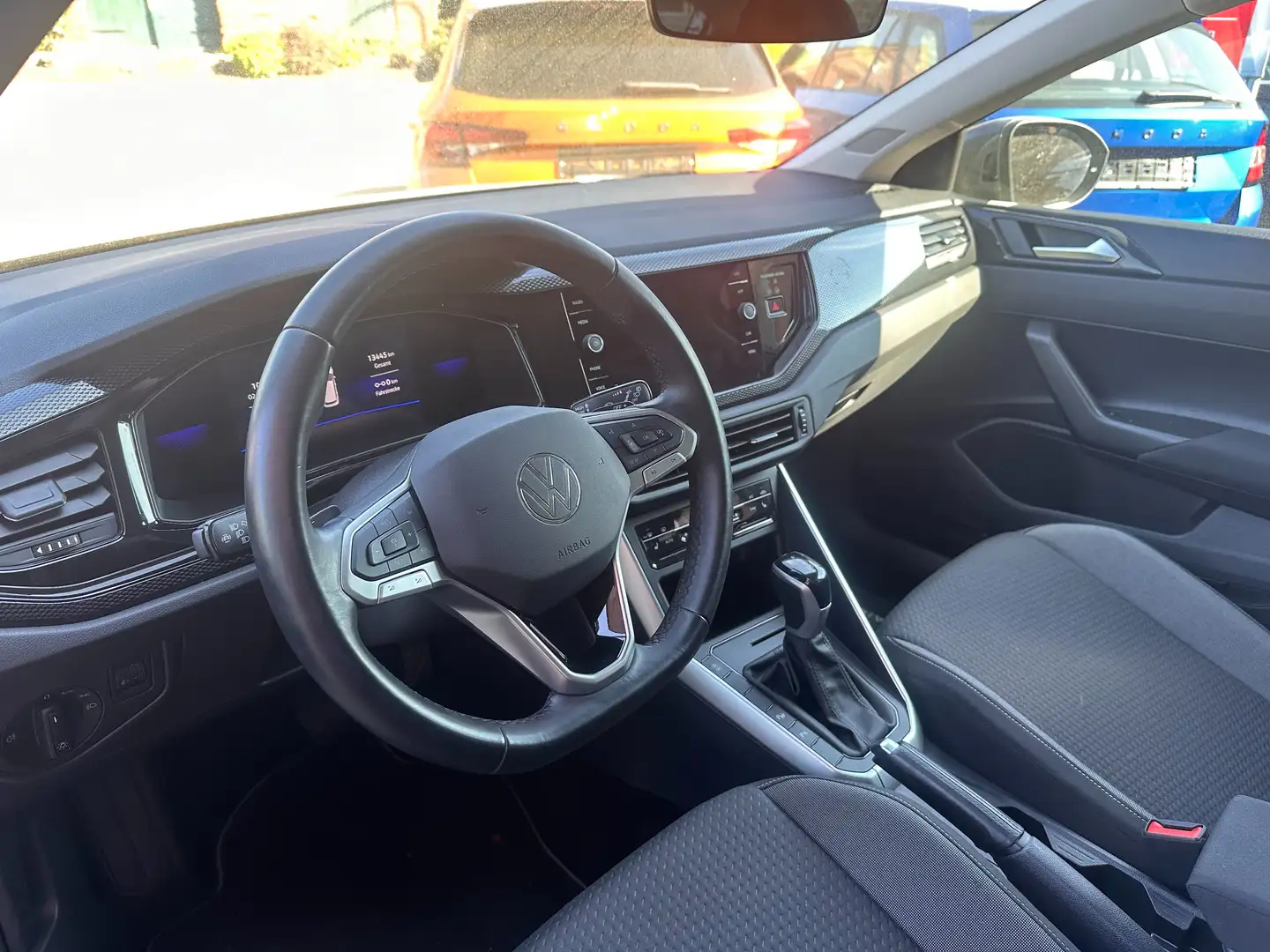 Volkswagen Taigo Life Automatik, Bluetooth, Klima, Alufelgen Grau - 2