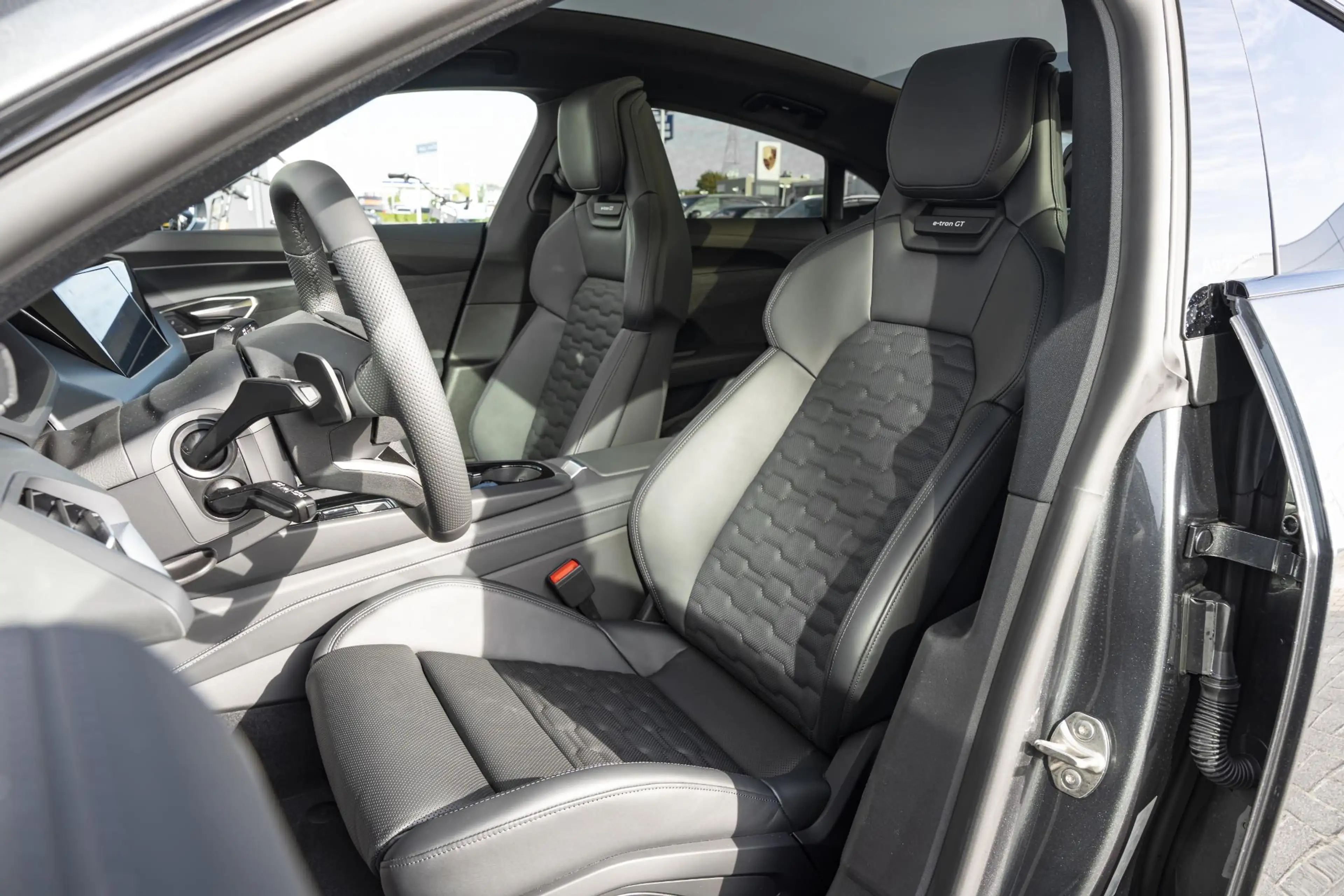 Audi e-tron GT e-tron GT 97 kWh 370 kW / 503 PK Sportback Elektr. — photo 4