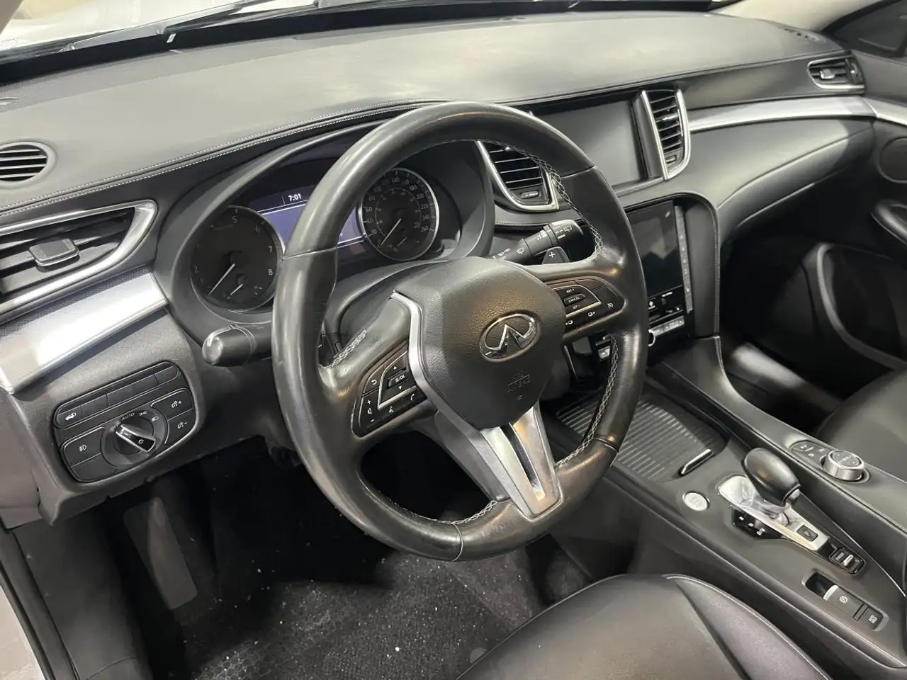 Infiniti QX50 снимка Infiniti QX50