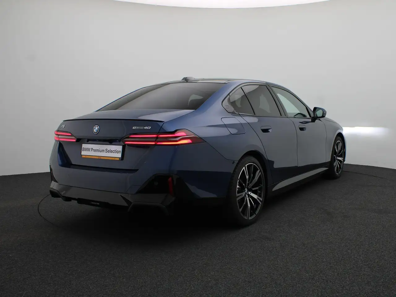 BMW i5 2026