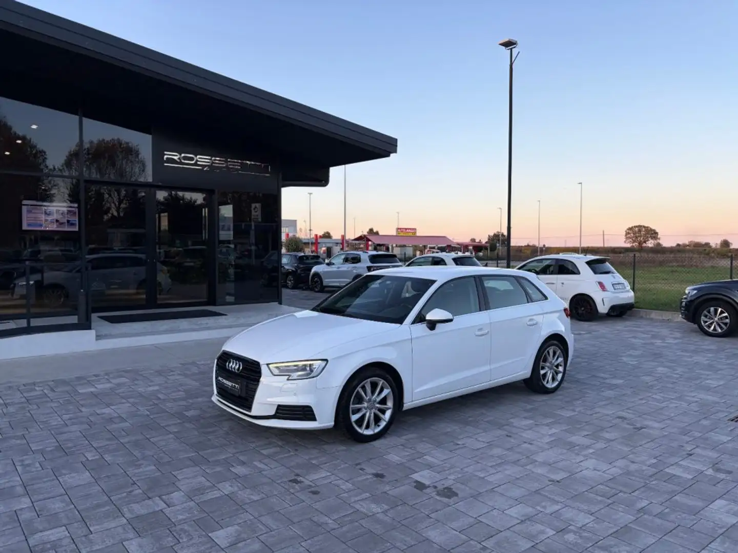 Audi A3 SPB 30 1.6 TDI S tronic ANCHE PER NEOPATENTATI Bianco - 2