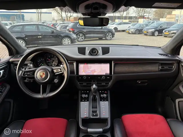 Porsche Macan view 2
