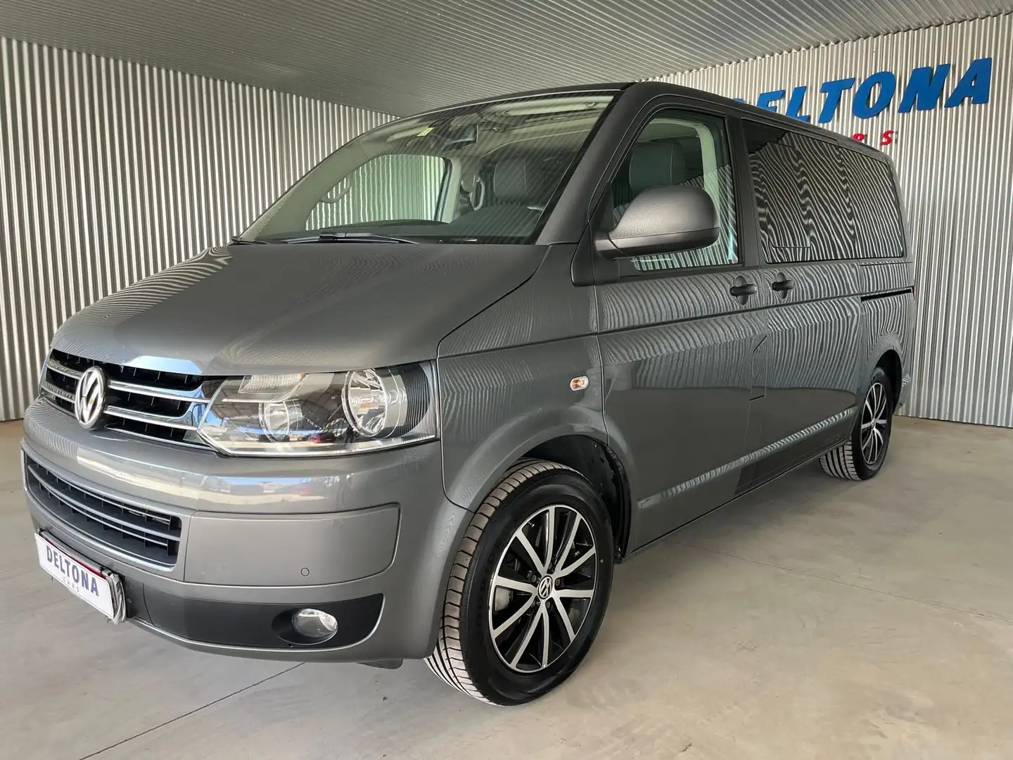 Volkswagen Multivan 2.0 TDI 180cv 4mot Highline Edition BMT Gris - 2