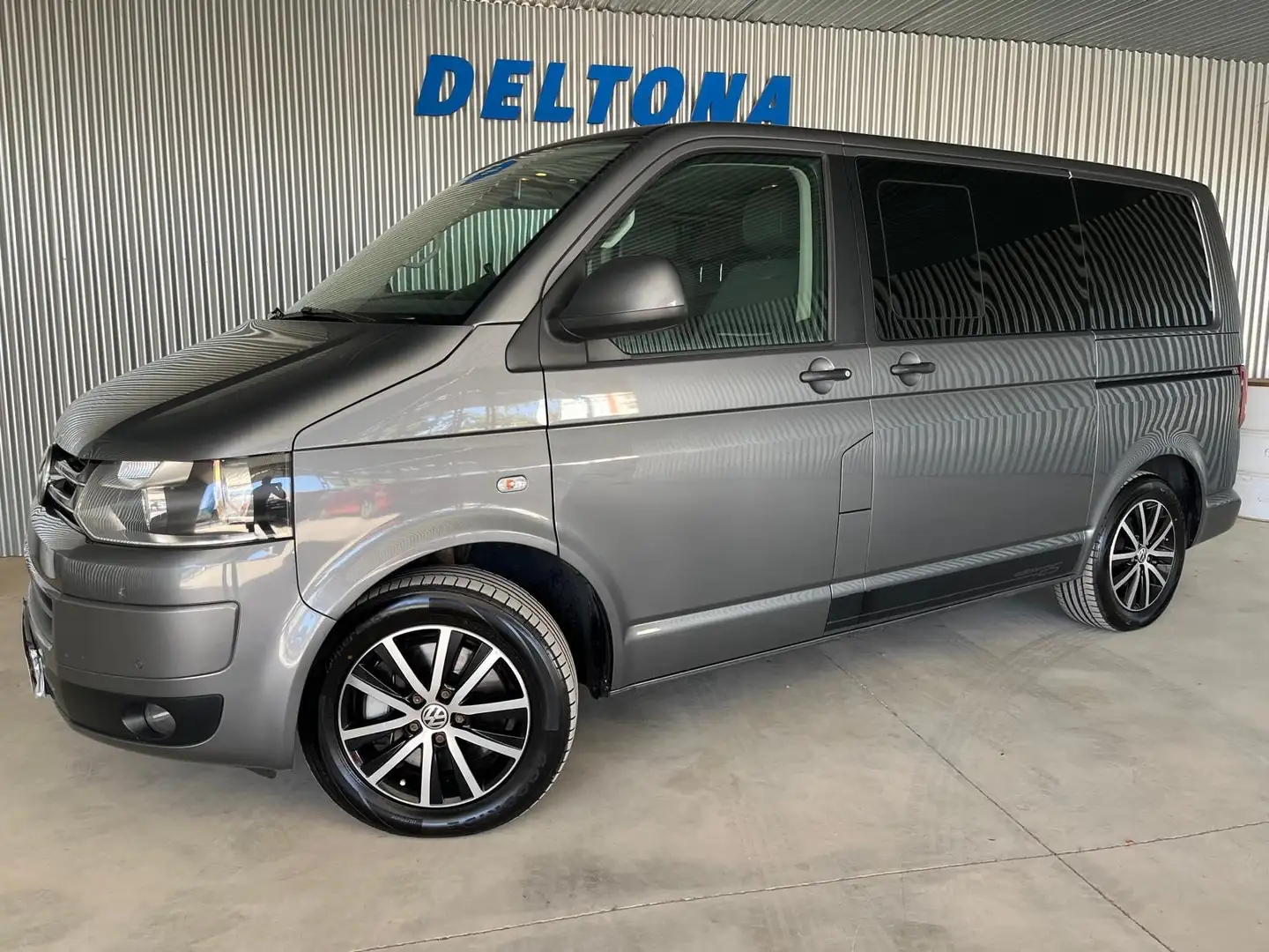 Volkswagen Multivan 2.0 TDI 180cv 4mot Highline Edition BMT Gris - 1
