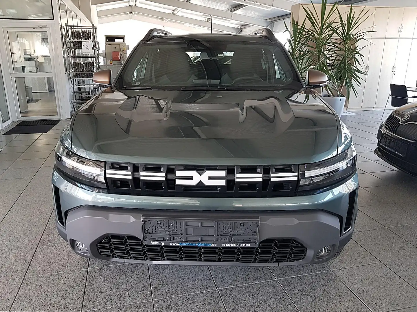 Dacia Duster 3 Extreme TCe MildHybrid 4X4 Navi Sitzheiz Kamera Grün - 2