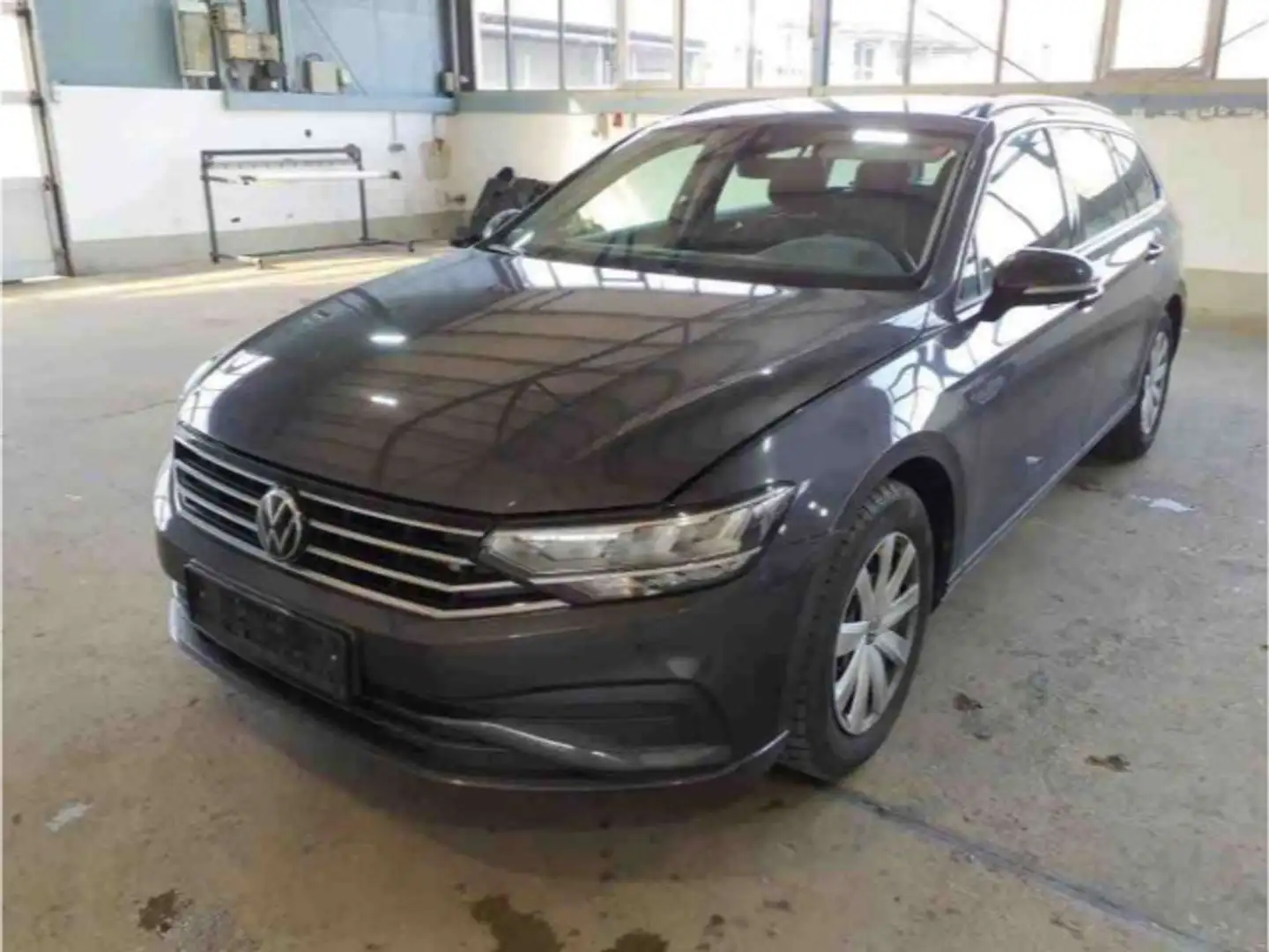 Volkswagen Passat Variant 1.5 TSI Conceptline OPF Grau - 2
