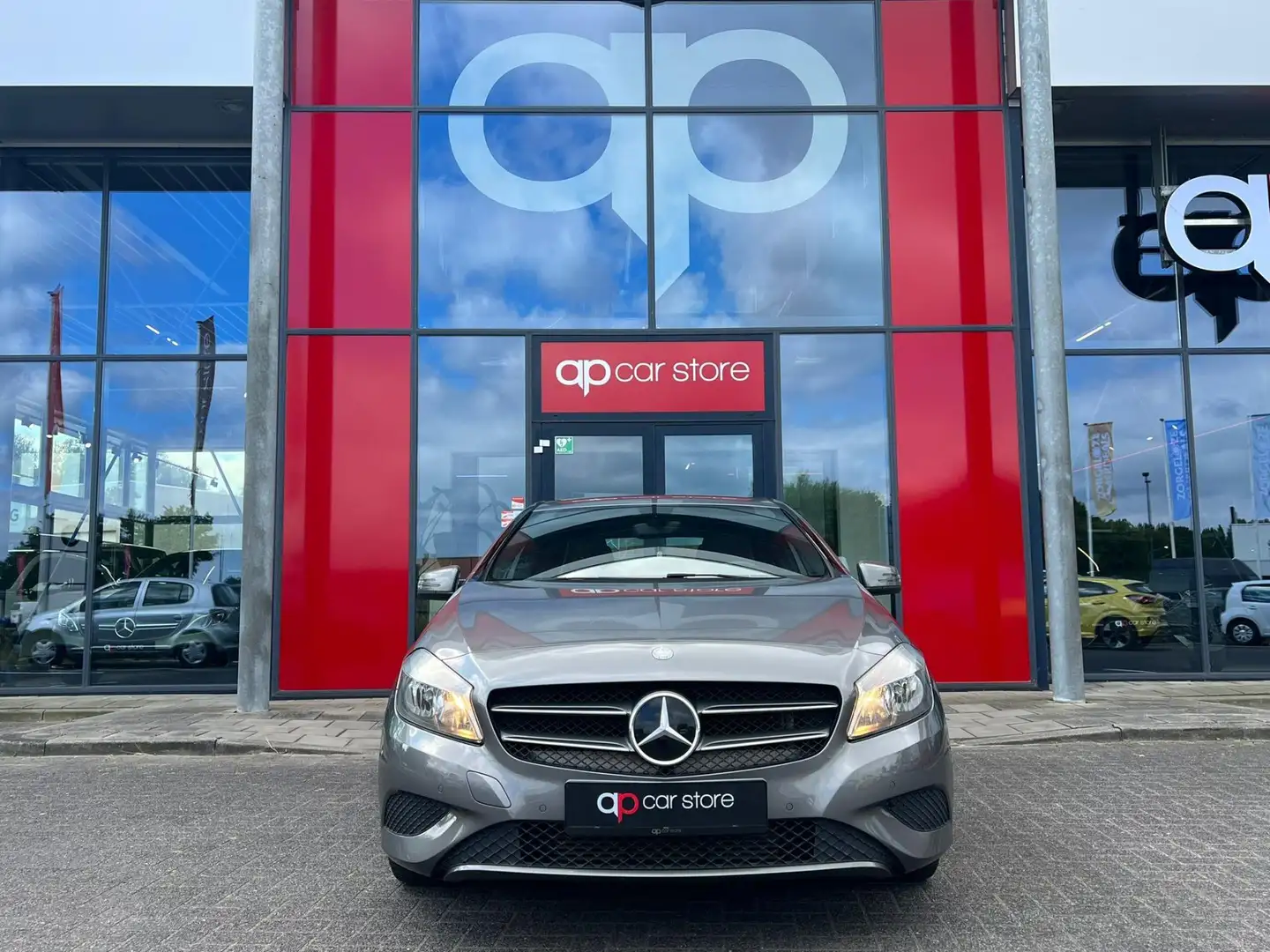 Mercedes-Benz A 180 Grijs - 2