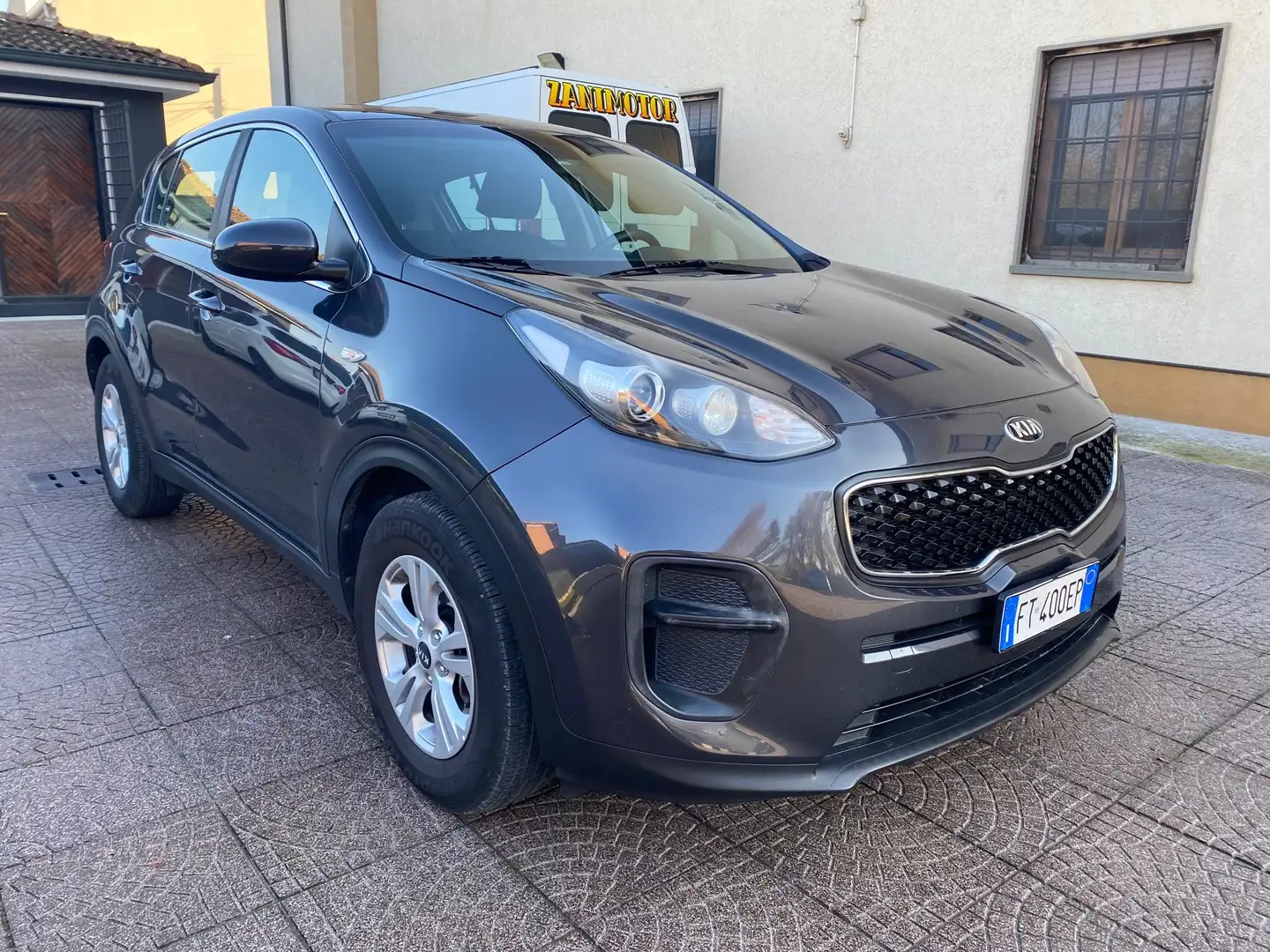 Kia Sportage 1.7 crdi Active 2wd 115cv, UNICOPROPRIETARIO Grigio - 1