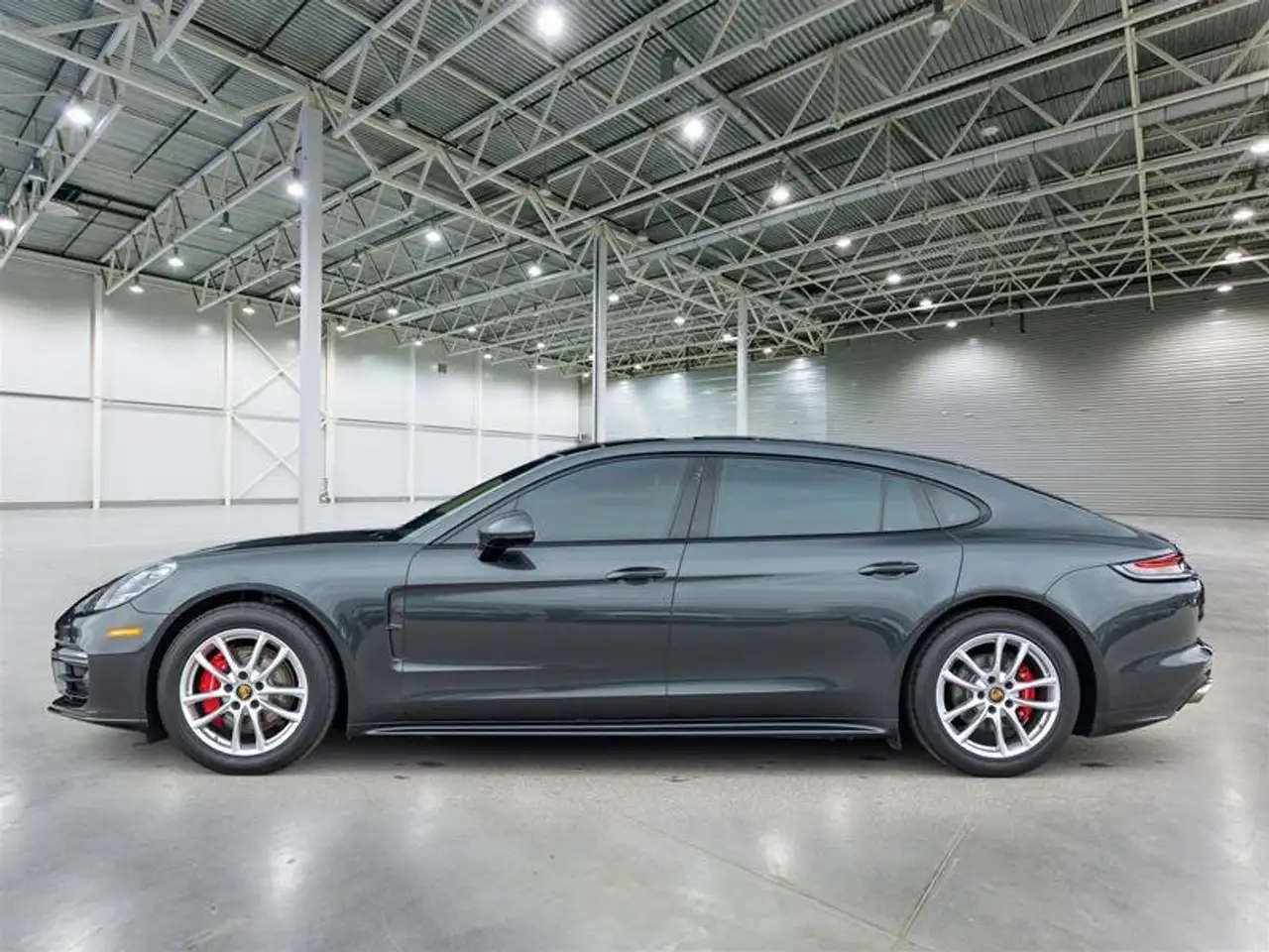 Porsche Panamera снимка Porsche Panamera