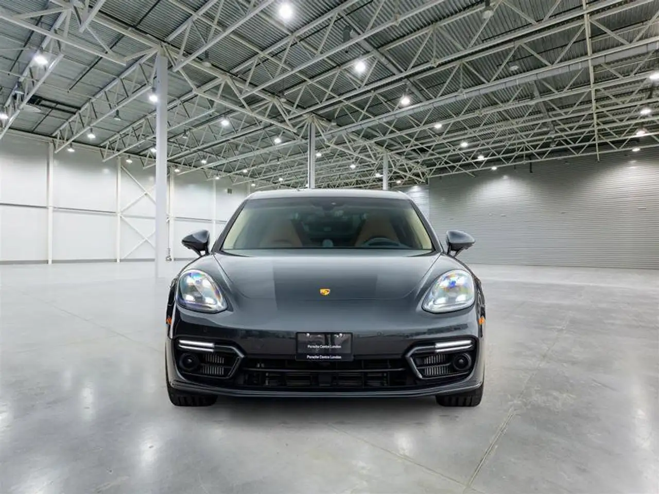 Porsche Panamera снимка Porsche Panamera