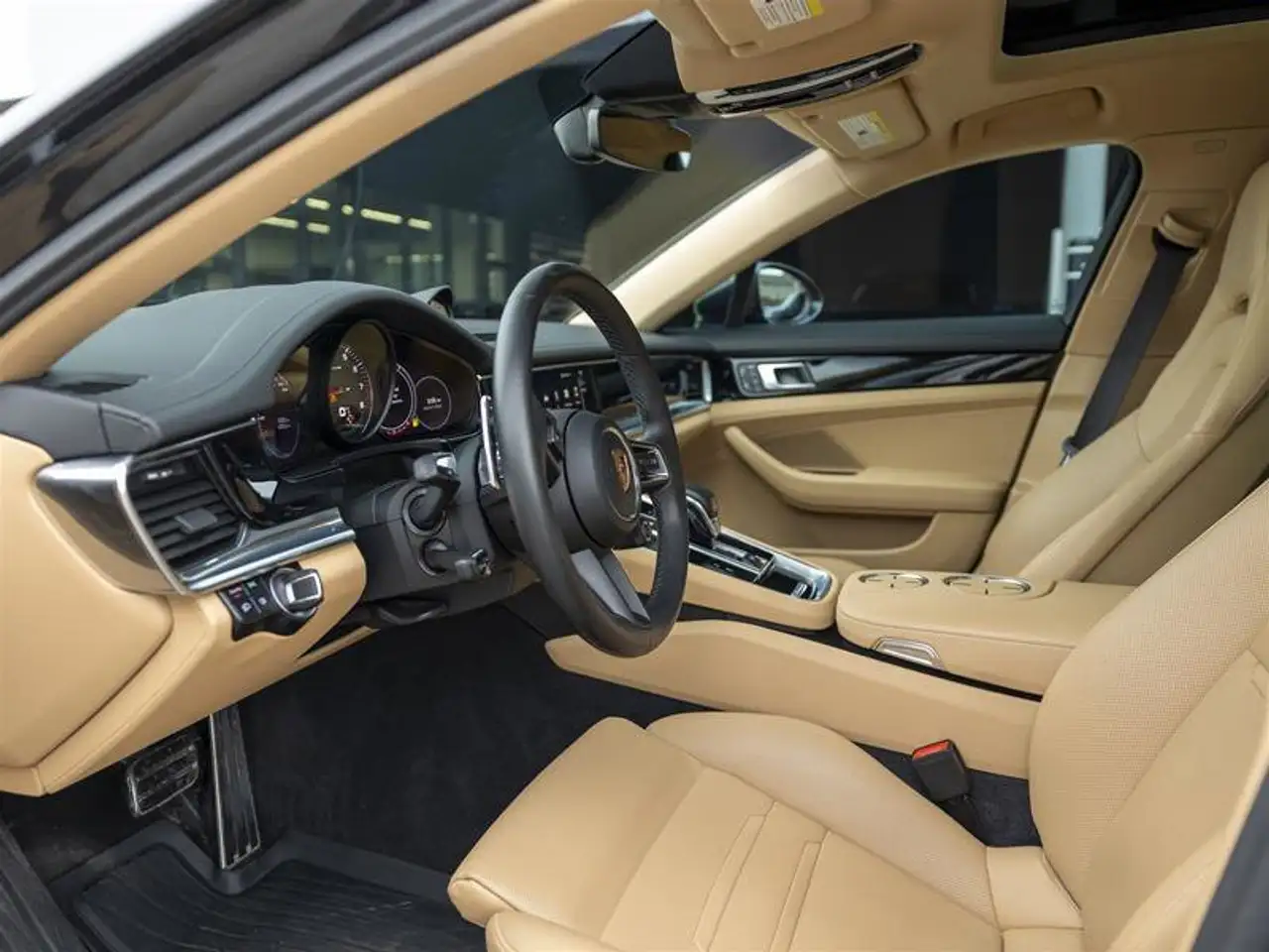 Porsche Panamera снимка Porsche Panamera