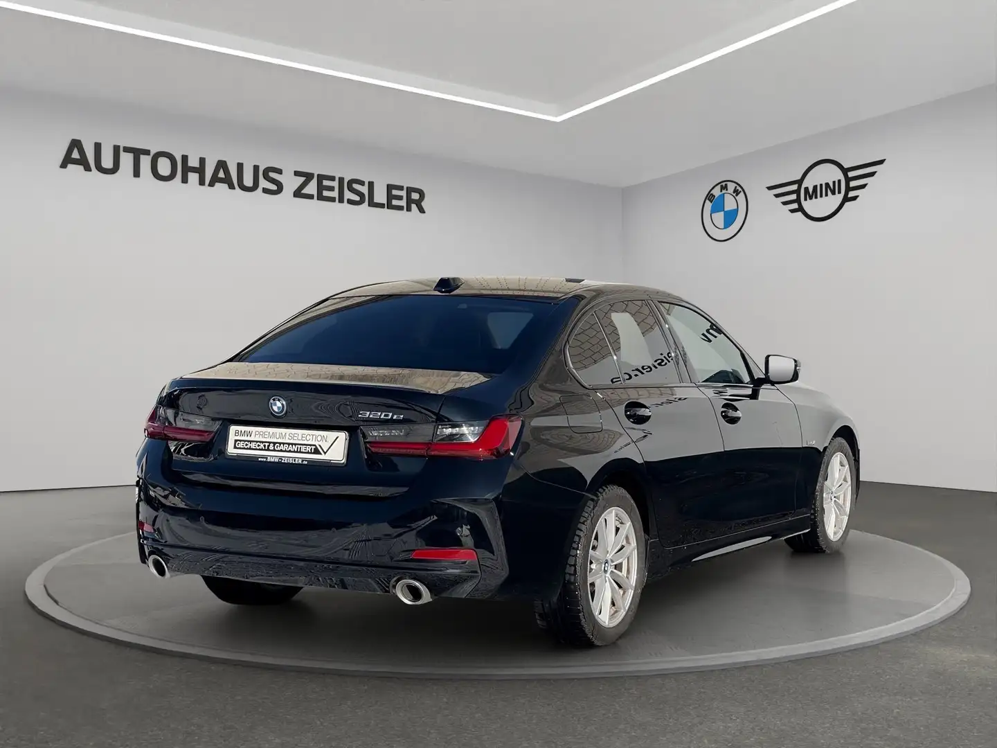 BMW 320 e Limousine Glasdach Sportsitze DAB Schwarz - 2