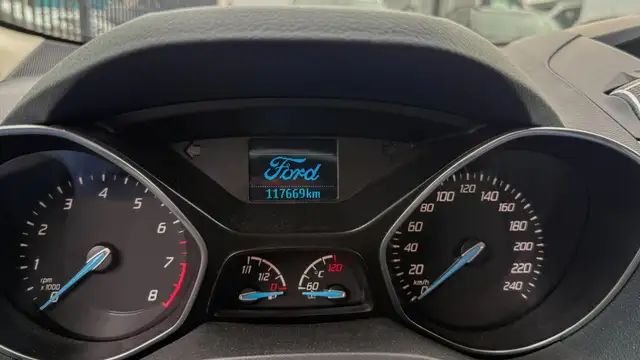 Ford C-Max view 13
