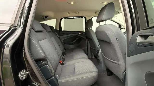 Ford C-Max view 17