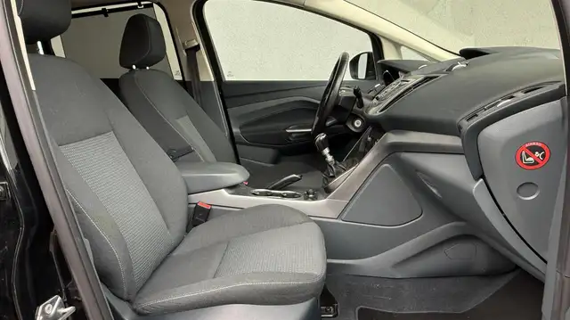Ford C-Max view 16