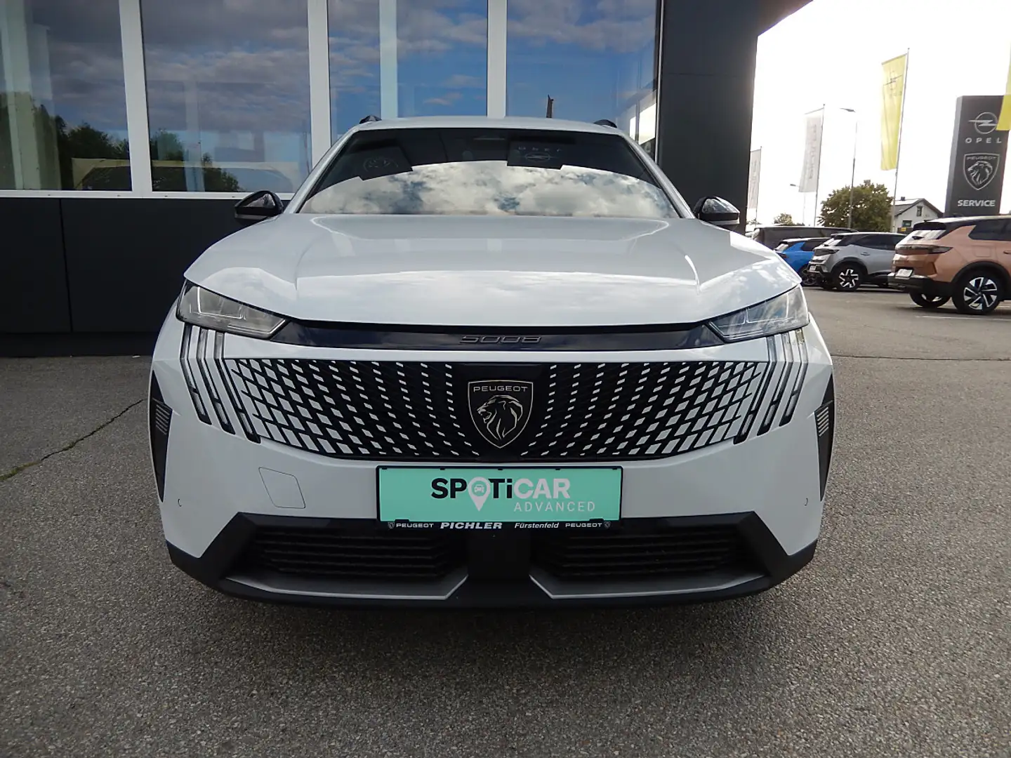 Peugeot 5008 mHEV Allure 145 e-DCS6 Aut. Weiß - 2