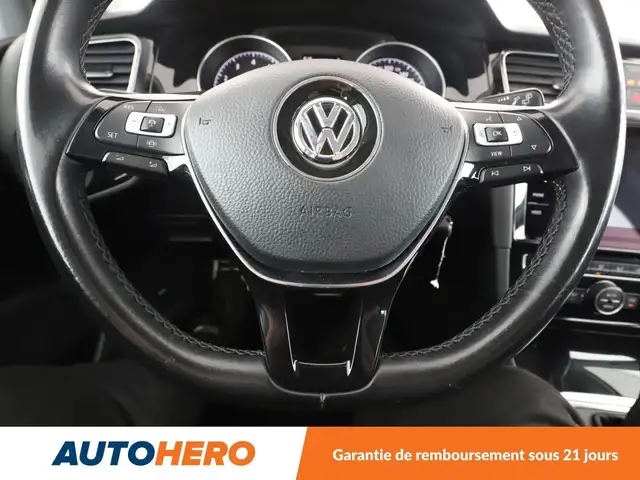 Volkswagen Golf view 19