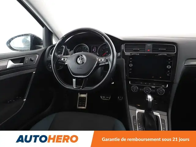 Volkswagen Golf view 13