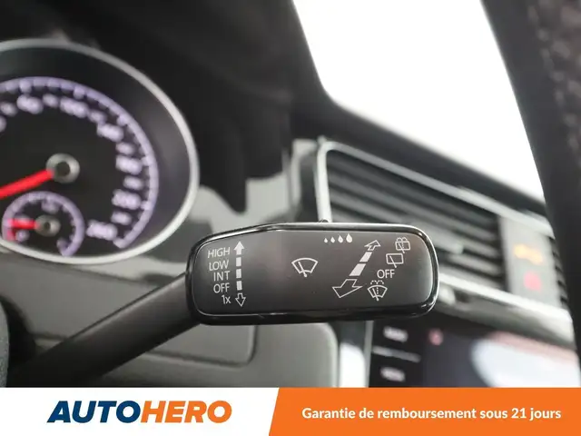 Volkswagen Golf view 30