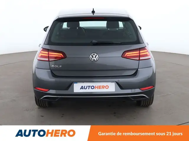 Volkswagen Golf view 5