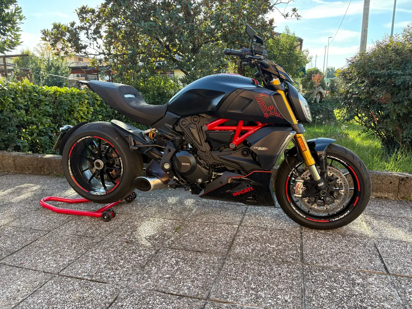 Ducati Diavel s - 2