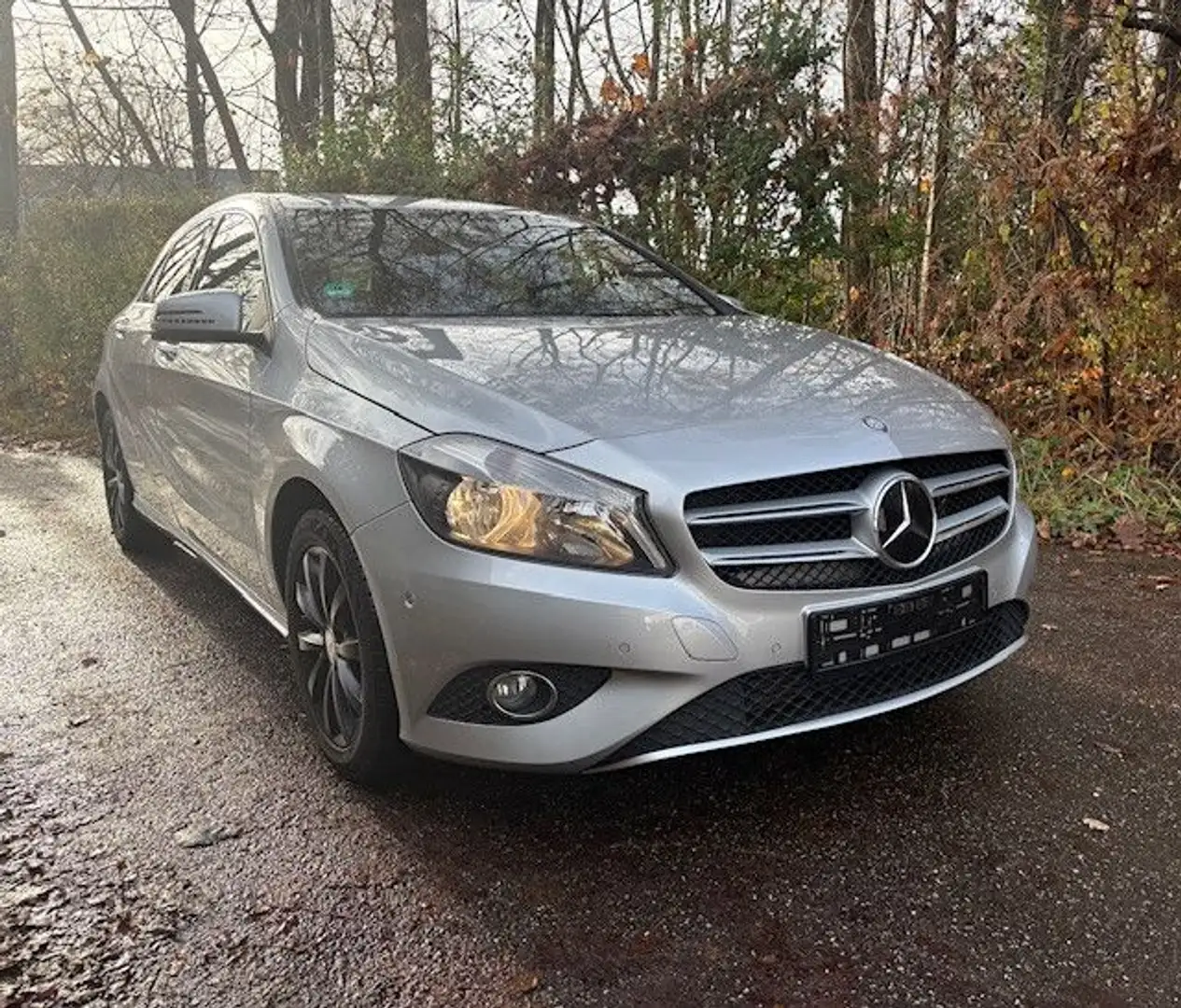 Mercedes-Benz A 180 A A 180 BlueEfficiency Plateado - 1