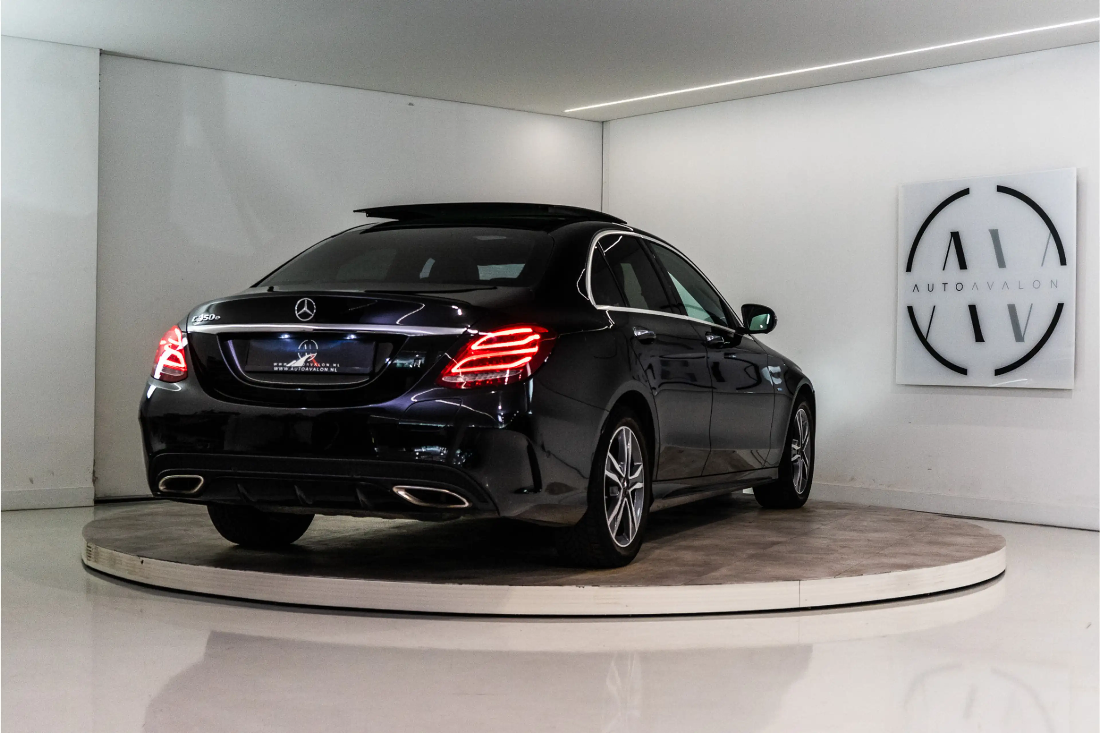 Mercedes-Benz C 350 e Business Solution AMG 279PK | Pano | Keyless | 3 — photo 3