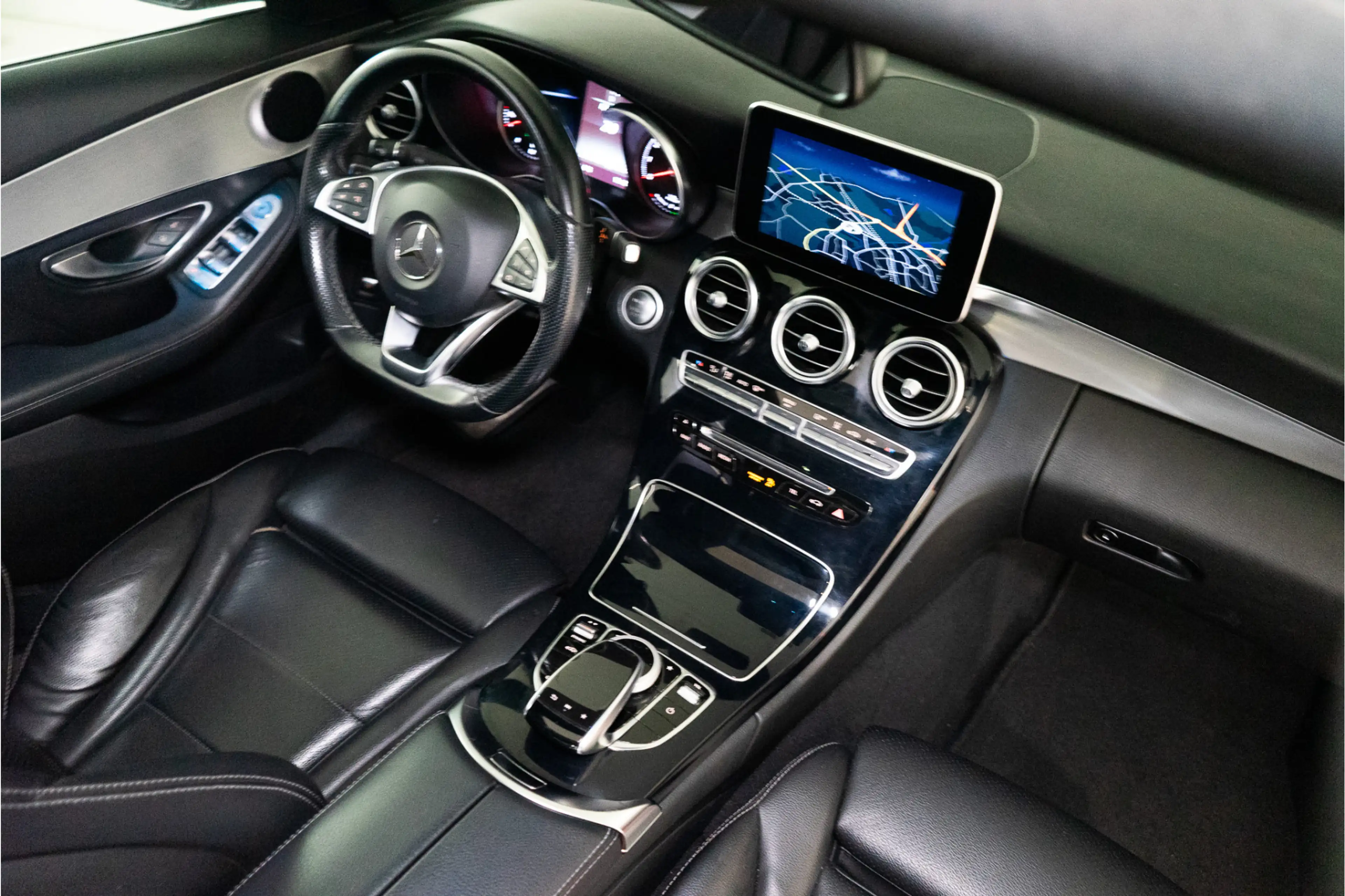 Mercedes-Benz C 350 e Business Solution AMG 279PK | Pano | Keyless | 3 — photo 12