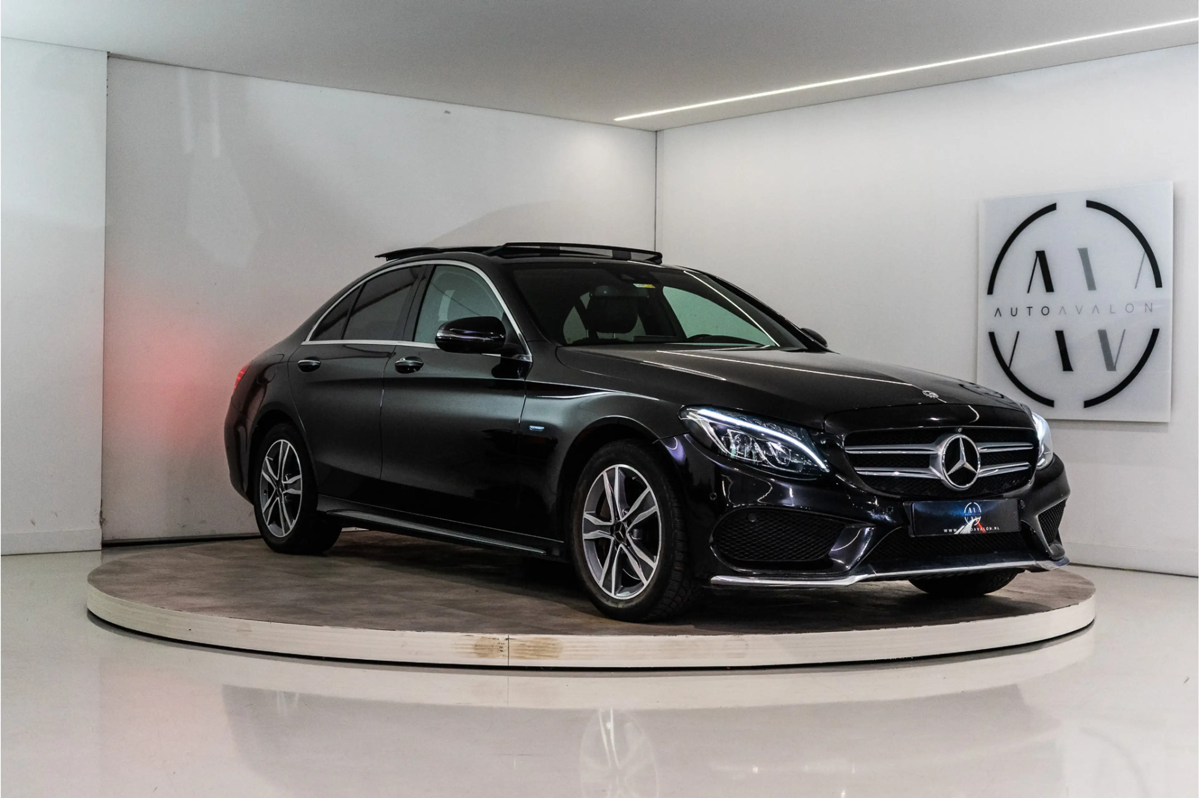 Mercedes-Benz C 350 e Business Solution AMG 279PK | Pano | Keyless | 3 — photo 4
