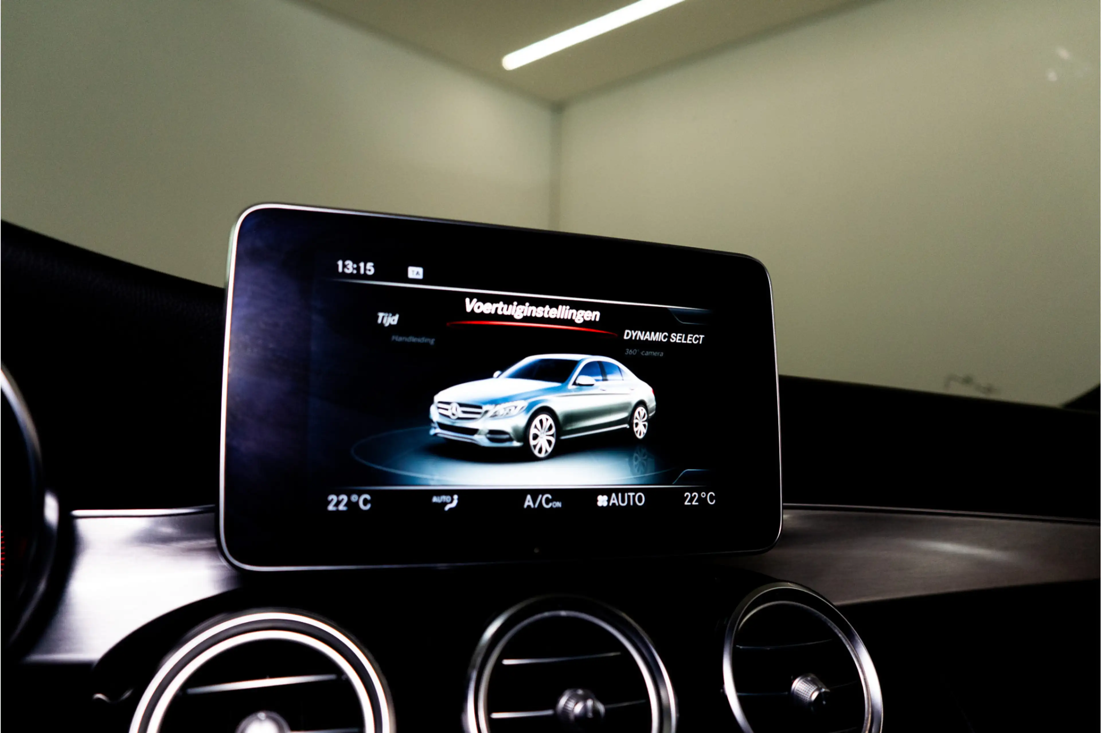 Mercedes-Benz C 350 e Business Solution AMG 279PK | Pano | Keyless | 3 — photo 30