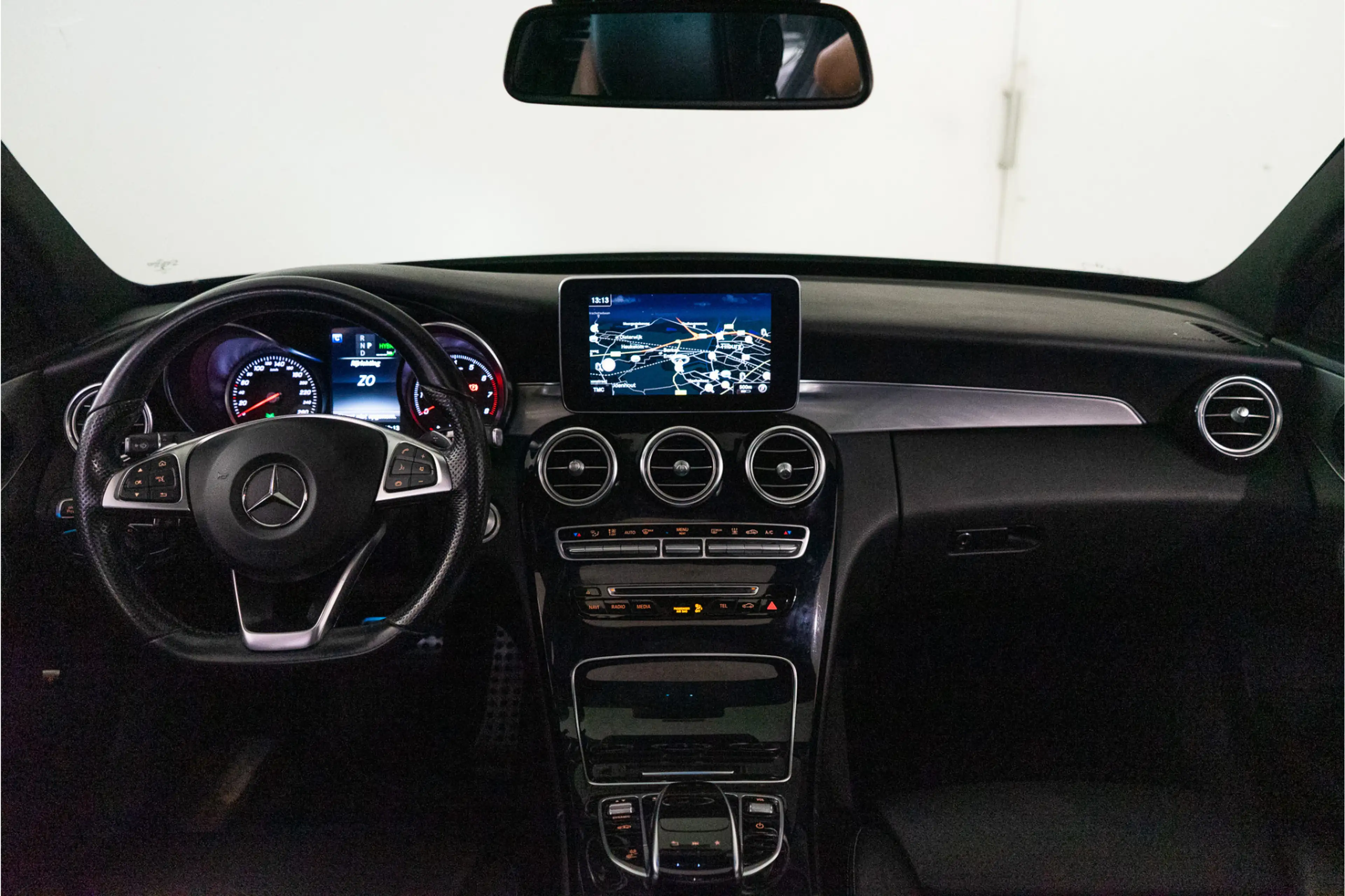 Mercedes-Benz C 350 e Business Solution AMG 279PK | Pano | Keyless | 3 — photo 14
