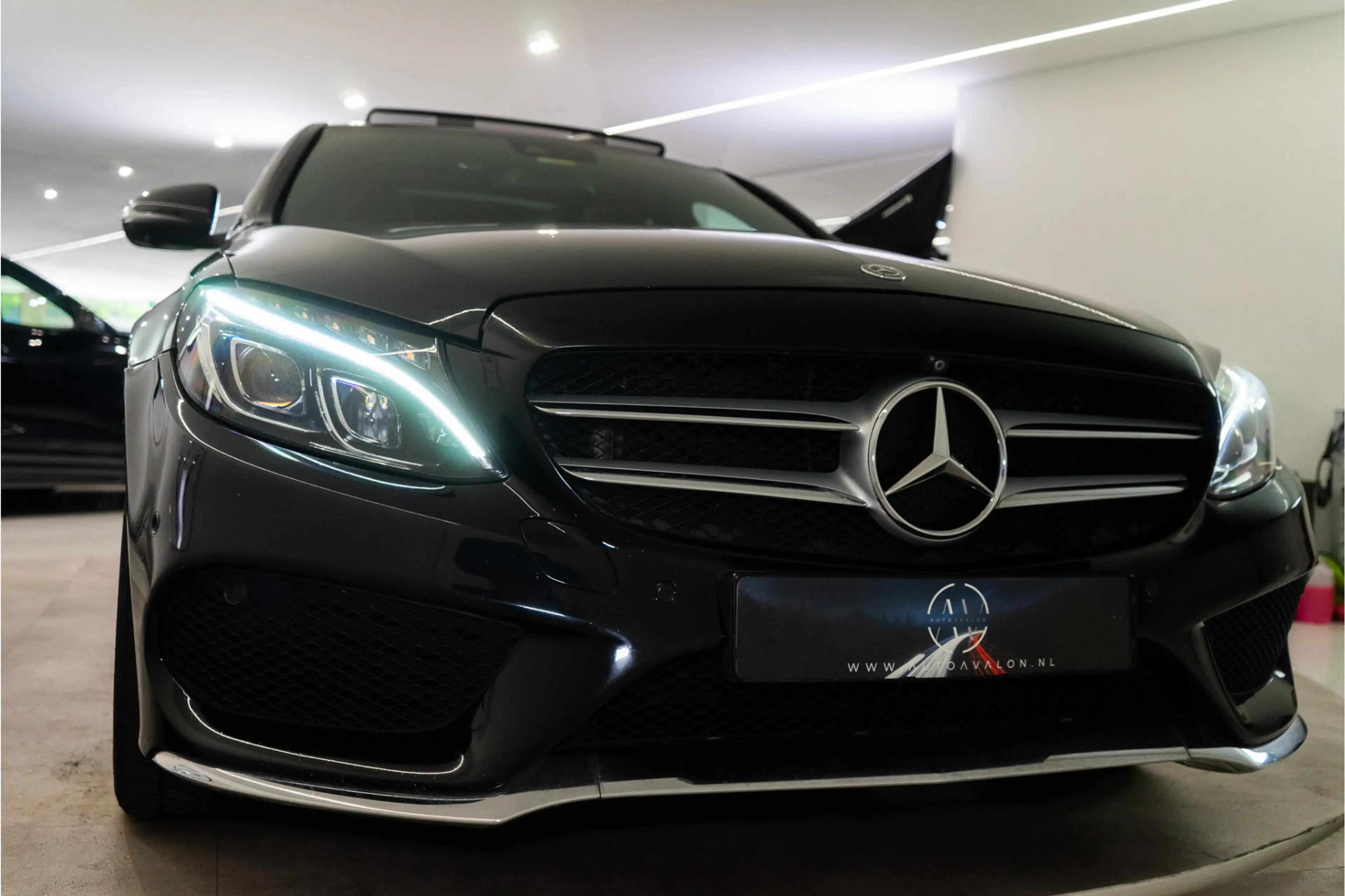 Mercedes-Benz C 350 e Business Solution AMG 279PK | Pano | Keyless | 3 — photo 38