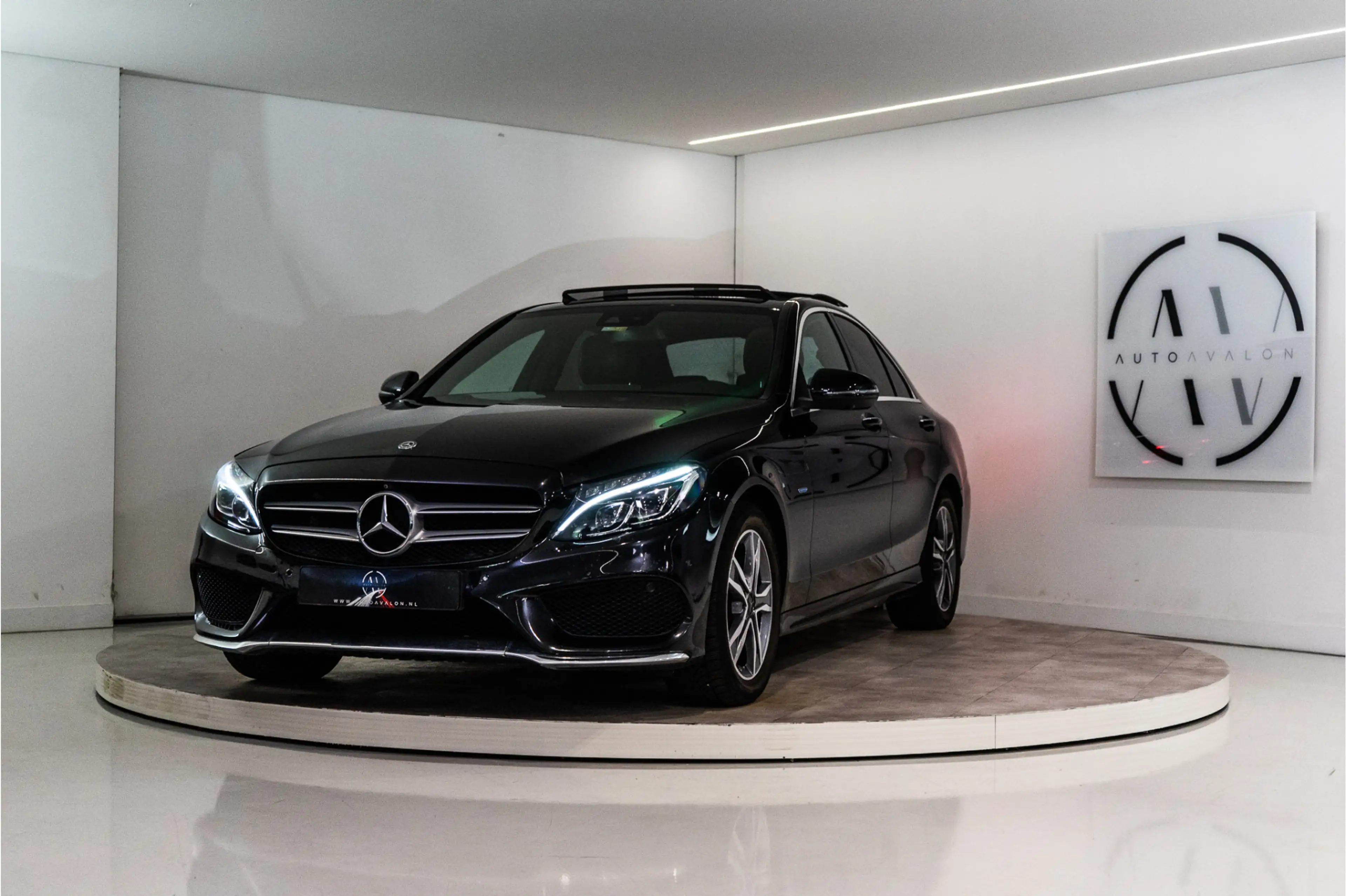 Mercedes-Benz C 350 e Business Solution AMG 279PK | Pano | Keyless | 3