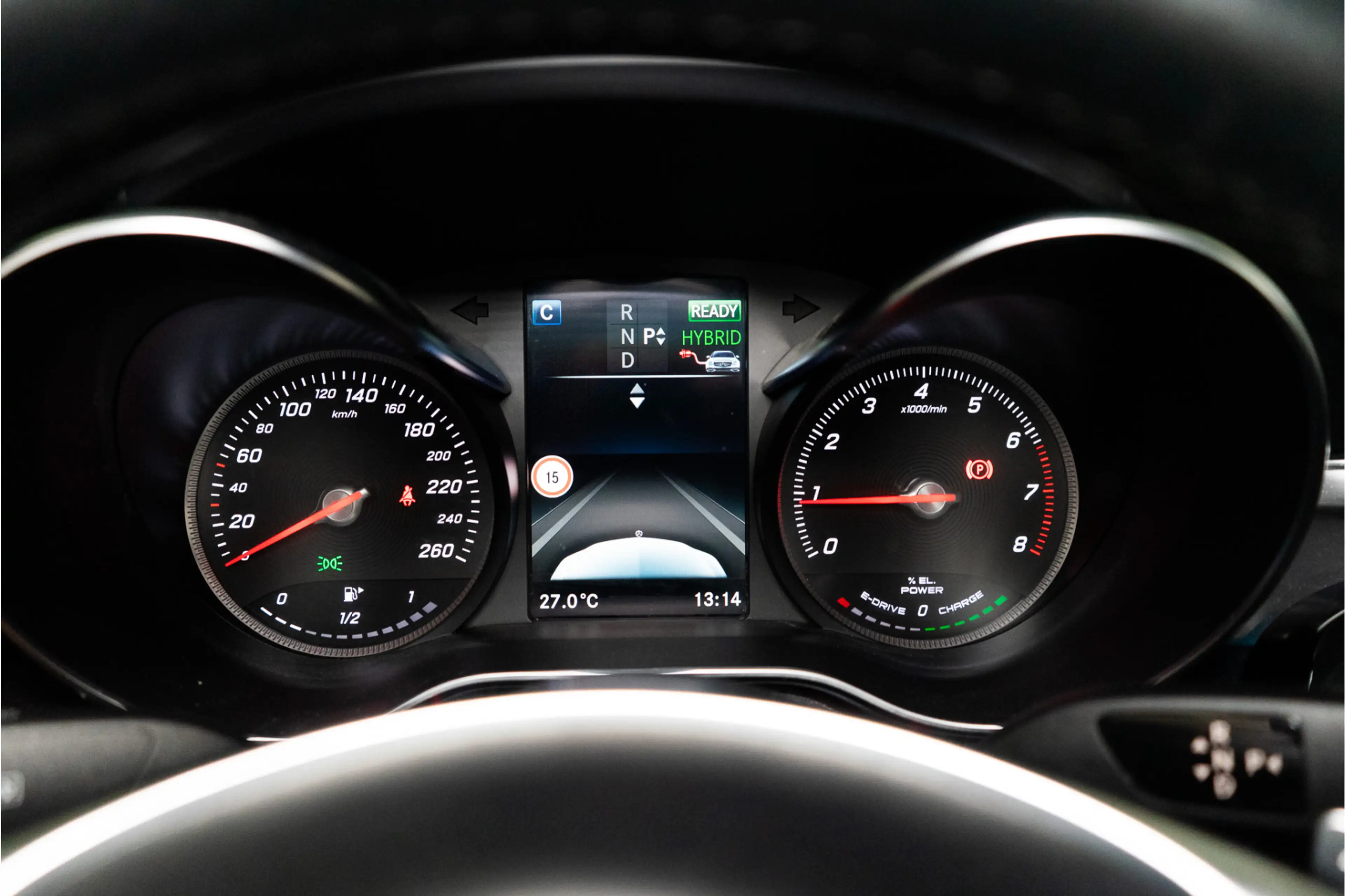 Mercedes-Benz C 350 e Business Solution AMG 279PK | Pano | Keyless | 3 — photo 24