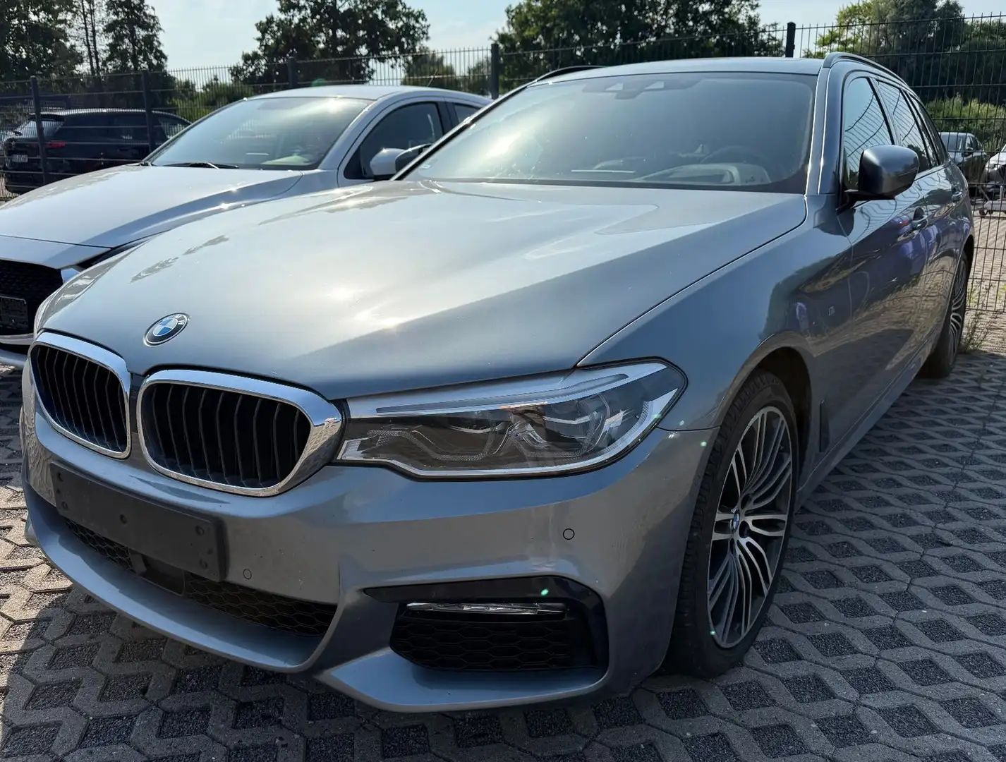 BMW 530 d xDrive M Sport*G31*NAPPA*AHK,ACC,HUD,Pano Bleu - 1