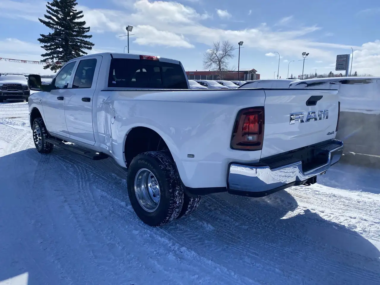 RAM 3500 снимка RAM 3500