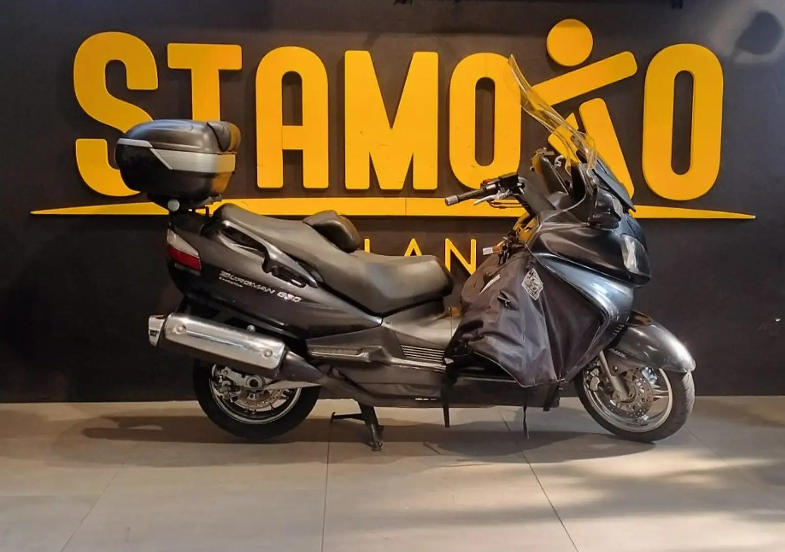 Suzuki Burgman 650 executive abs Grijs - 1