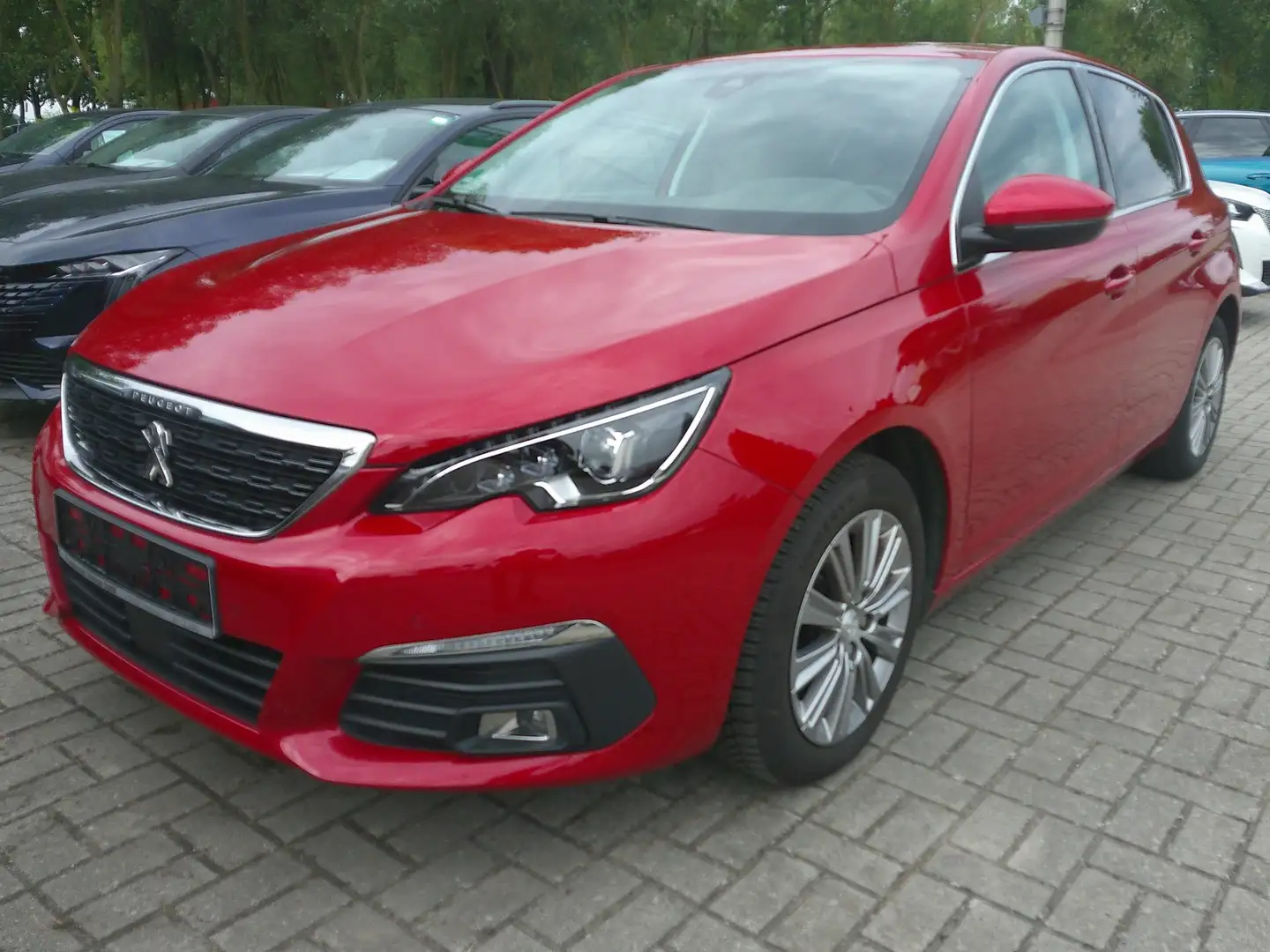 Peugeot 308 PureTech 130 EAT8 , Navi, SH, FullLED, Allwetterr. Rouge - 2