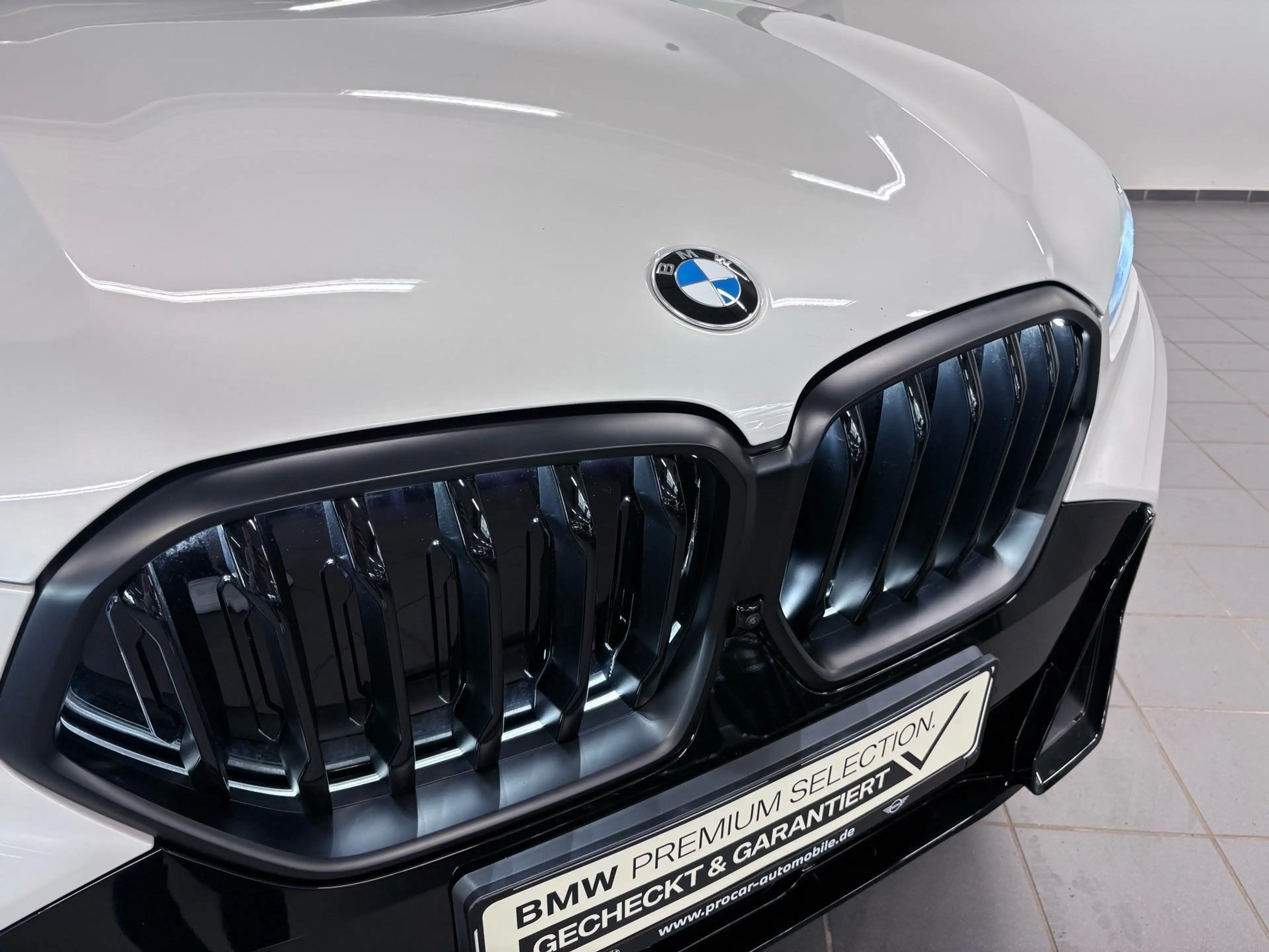 BMW X6 xDrive40d M Sport Pro PANO ACC AHK RFK NAVI LED — photo 24